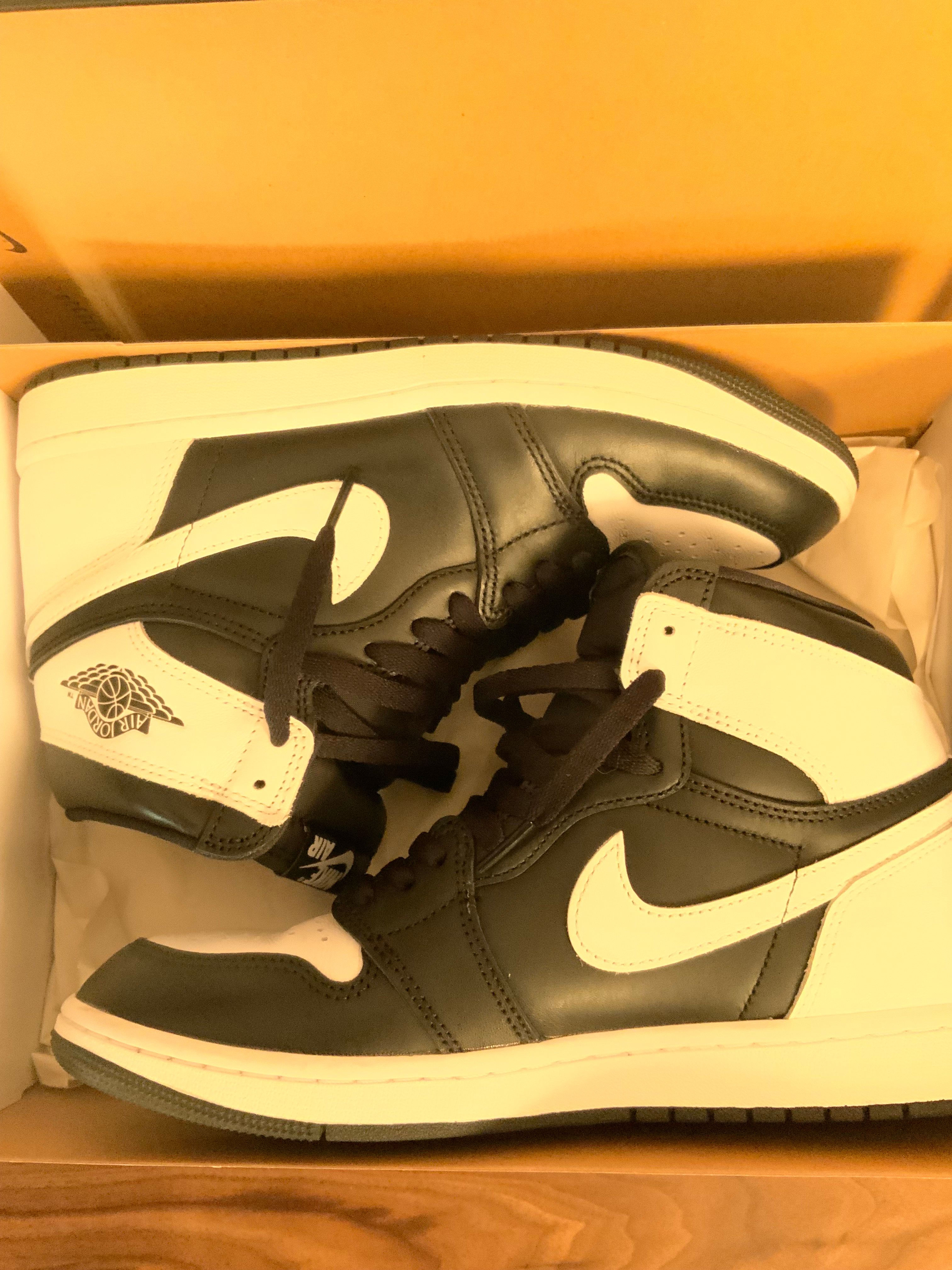 Nike Air Jordan 1 Retro High OG "Black/White"