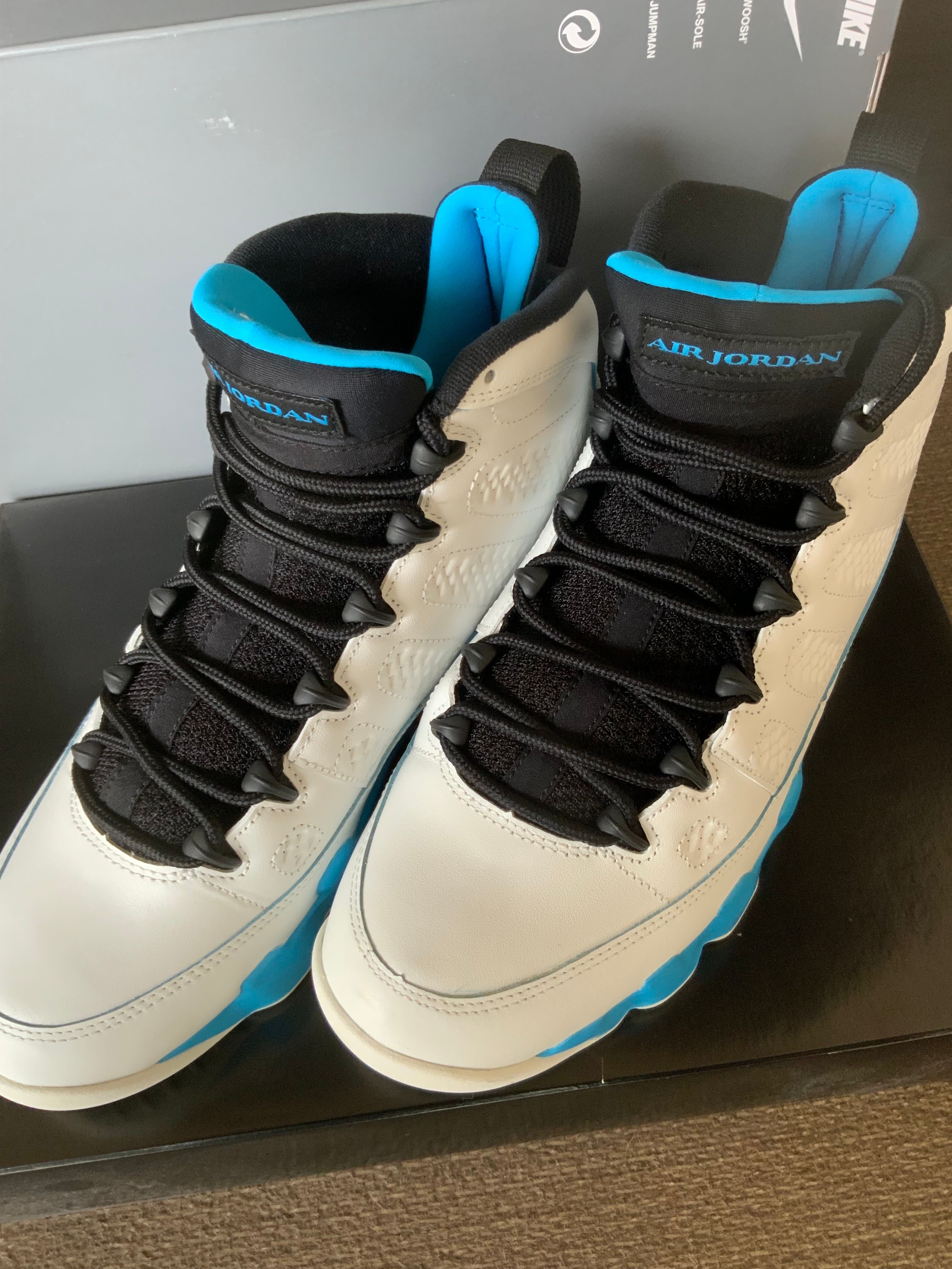 Nike Air Jordan 9 Retro "Powder Blue"