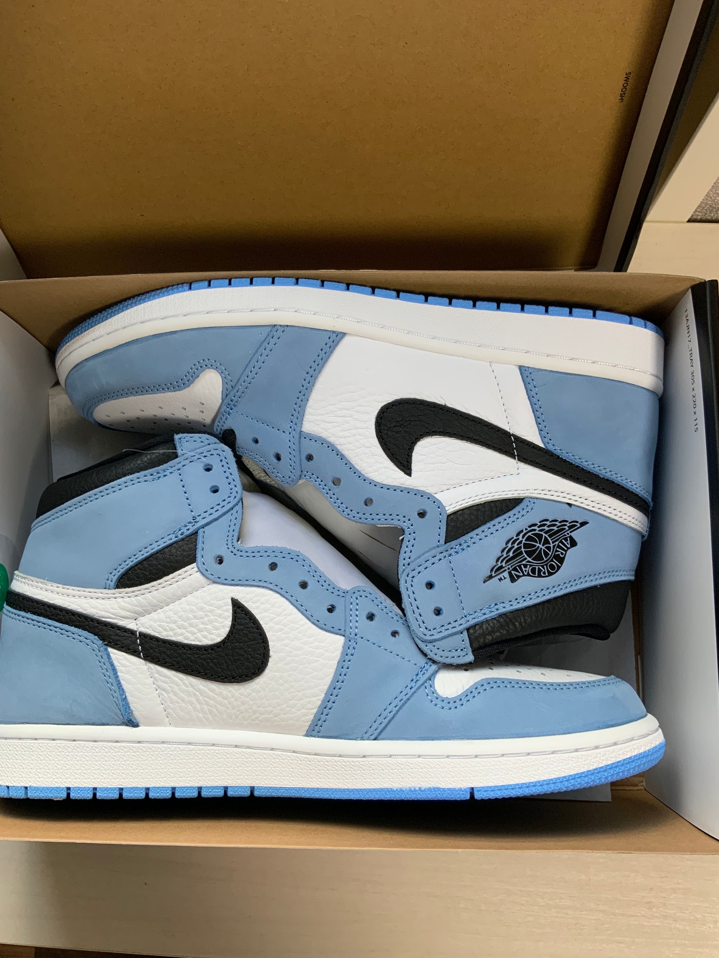 Nike Air Jordan 1 High OG "University Blue"
