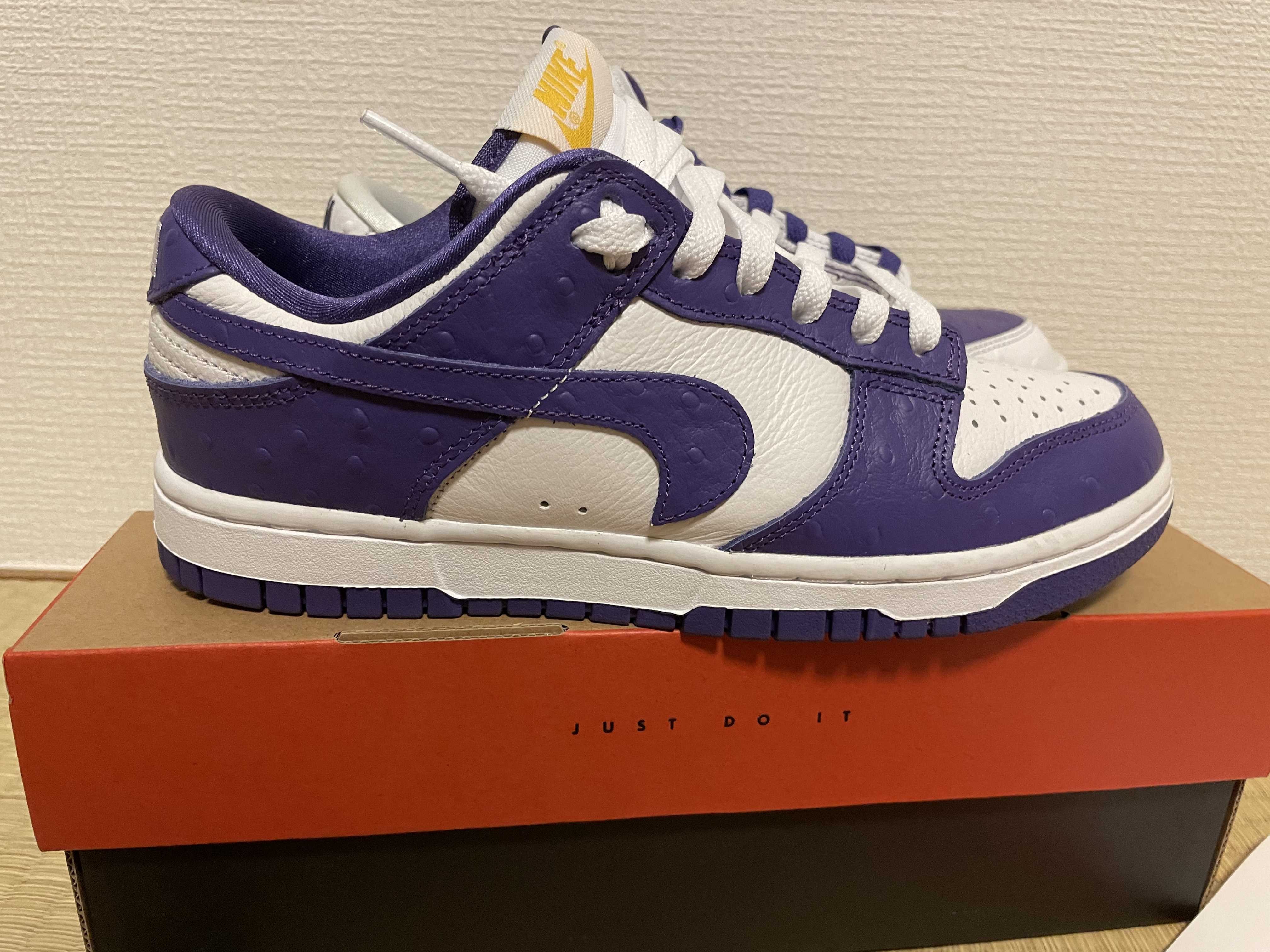 Nike Women's Dunk Low "Made You Look"