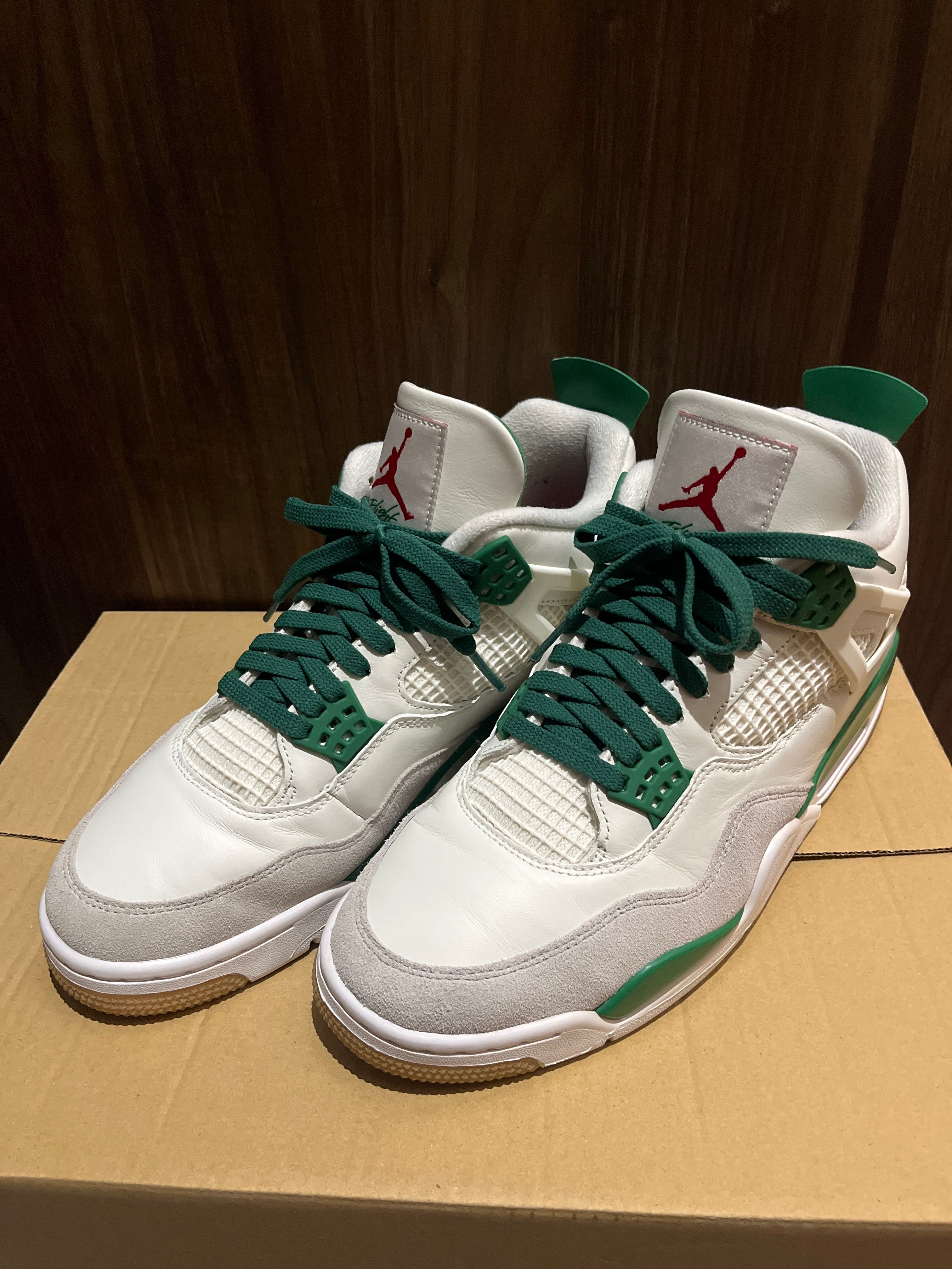 Nike SB × Air Jordan 4 Retro SP "Pine Green"