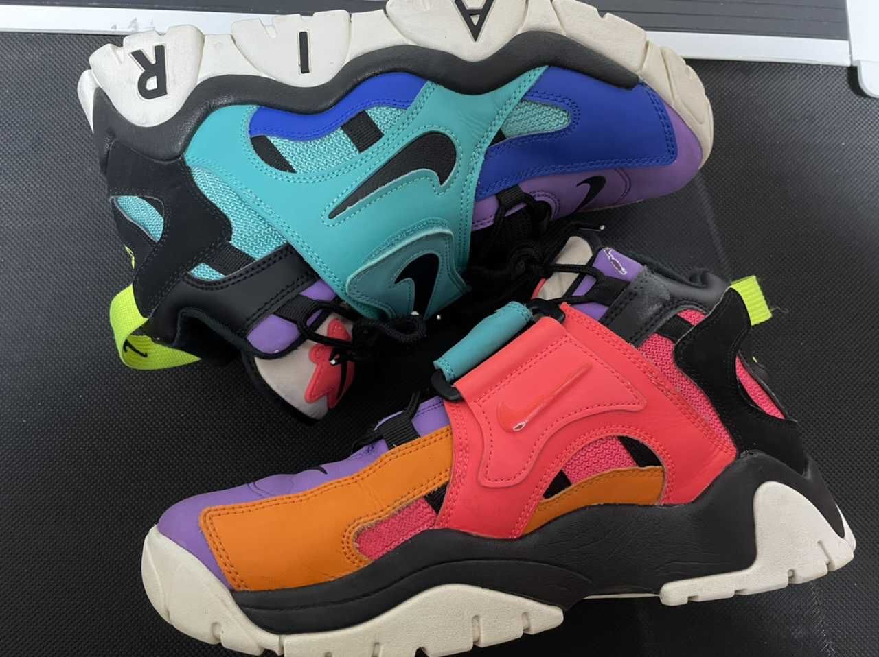 NIKE AIR BARRAGE MID "POP THE STREET COLLECTION"