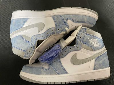 Nike Air Jordan 1 High OG "Hyper Royal"