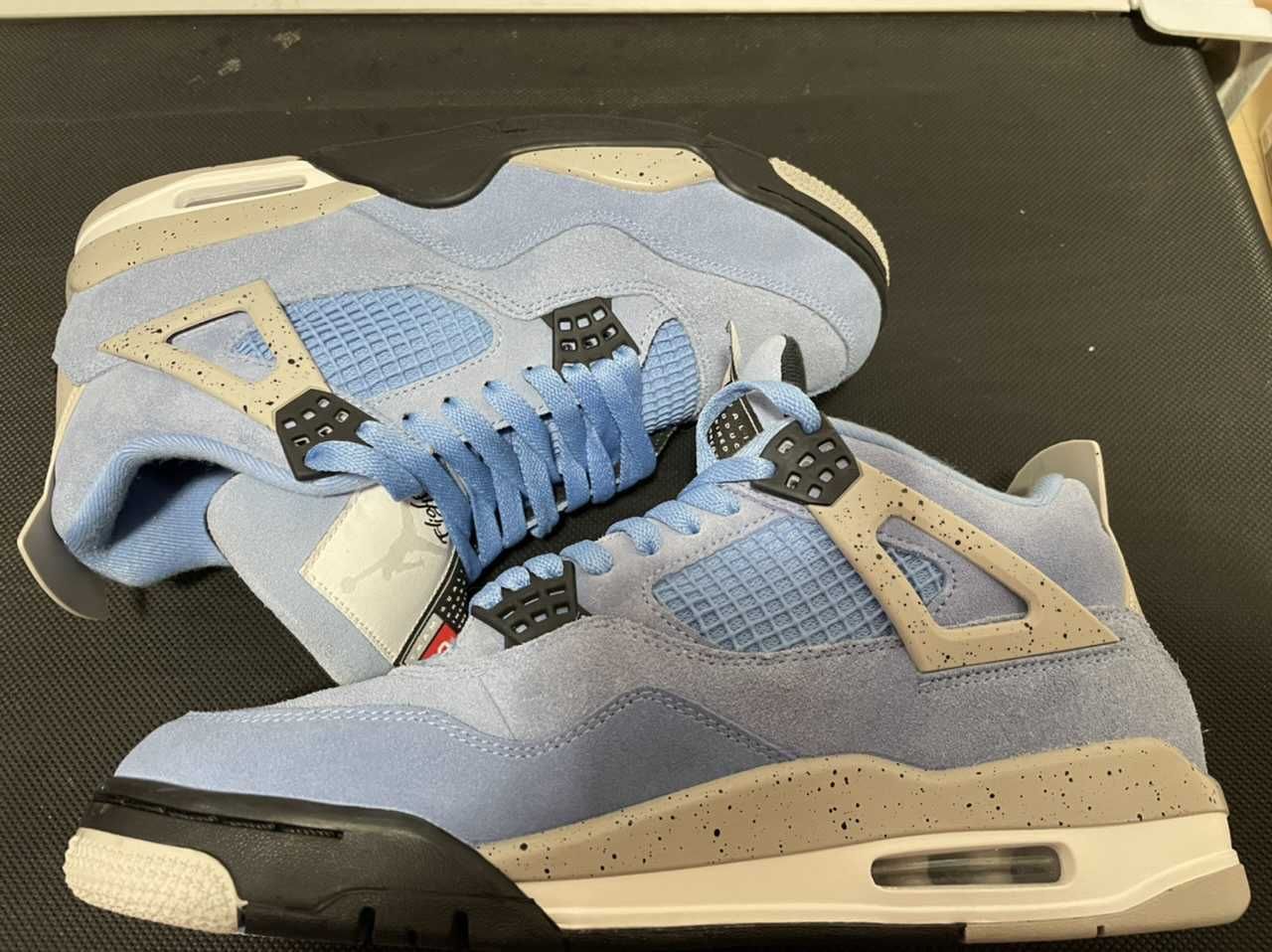 Nike Air Jordan 4 "University Blue"