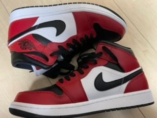 Nike Air Jordan 1 Mid "Chicago Black Toe"