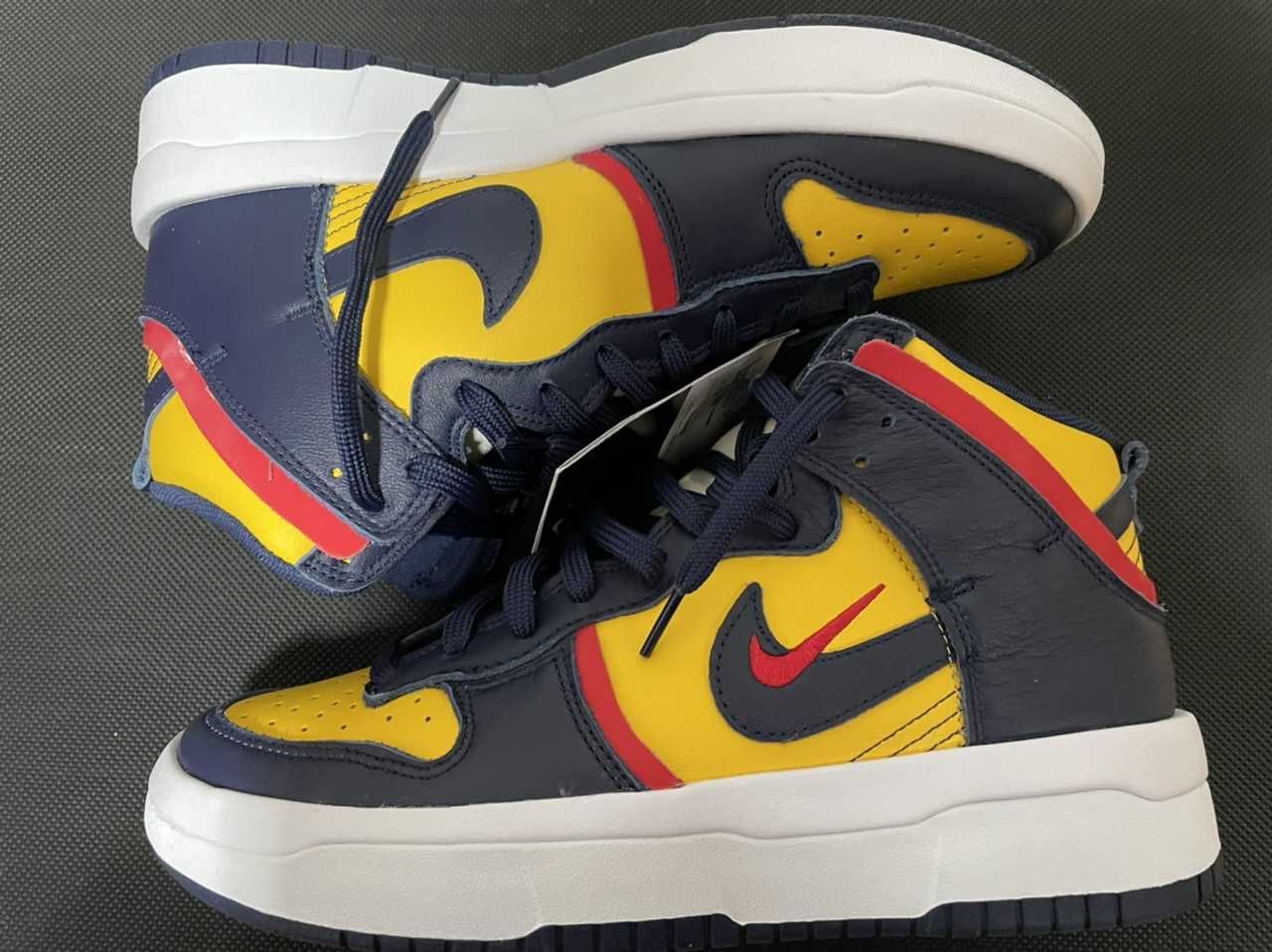 NIKE Women's DUNK HIGH REBEL "VARSITY MAIZE"
