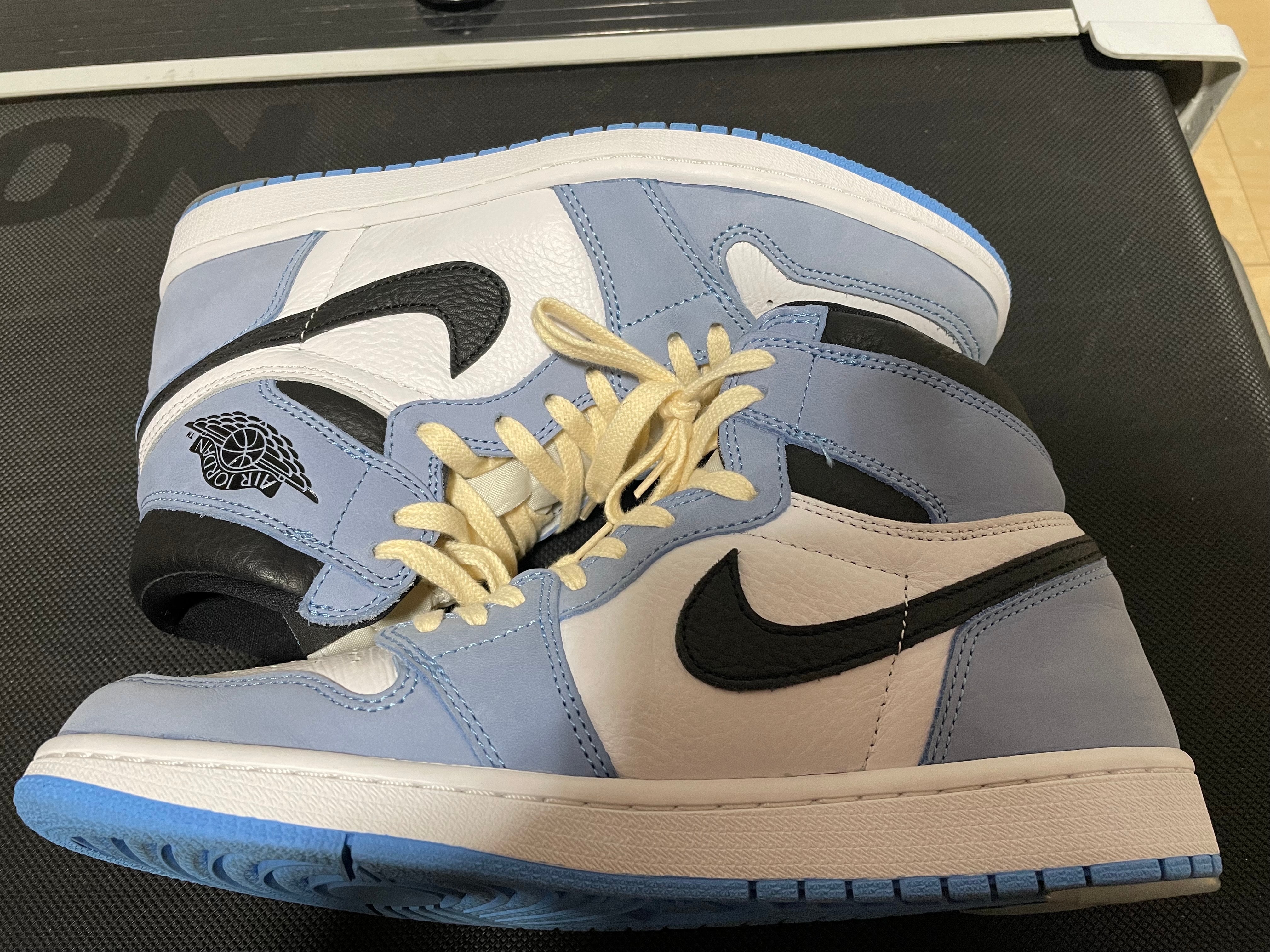 Nike Air Jordan 1 High OG "University Blue"