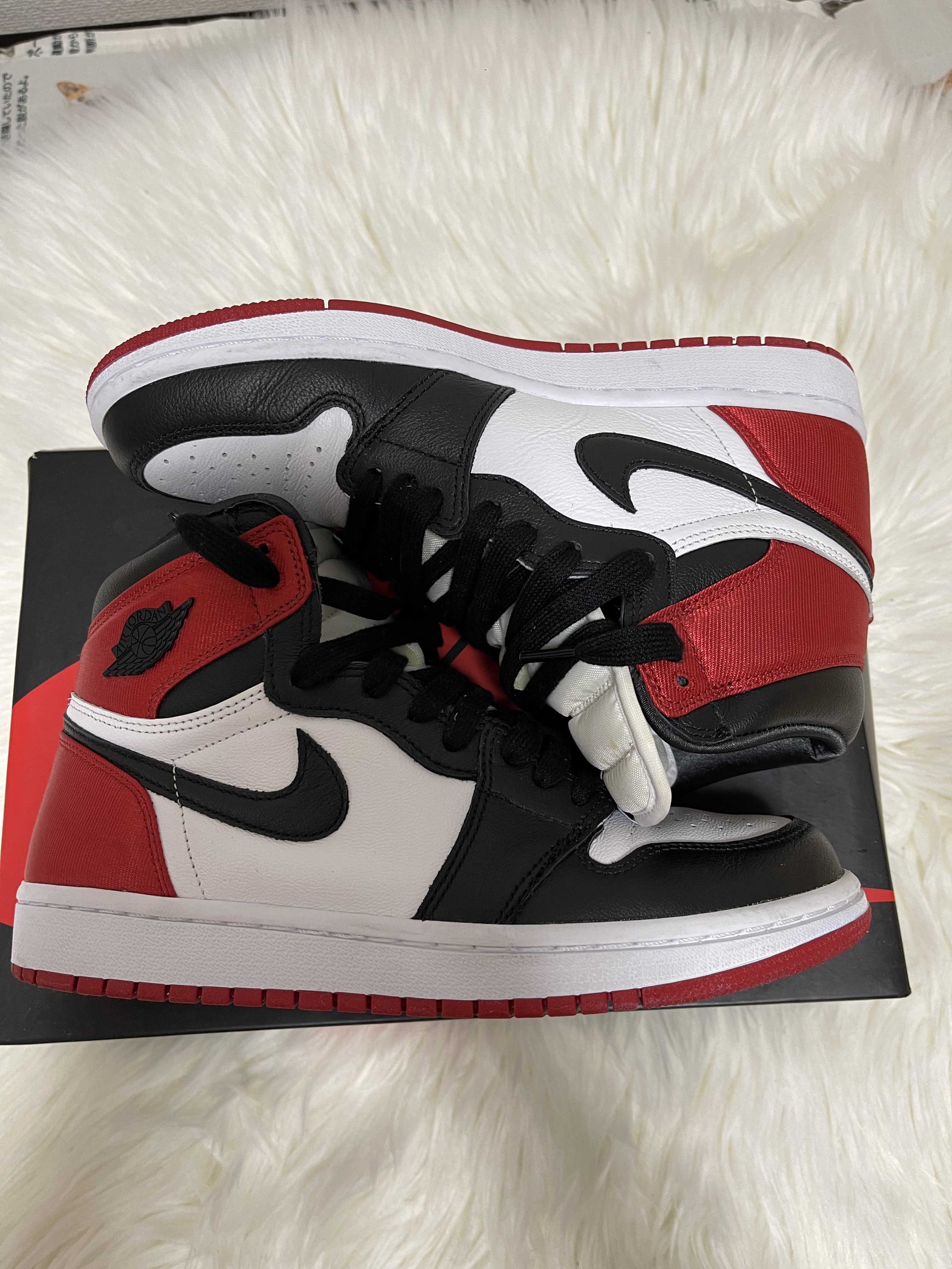 Nike Women's Air Jordan 1 Retro High "Satin Black Toe"