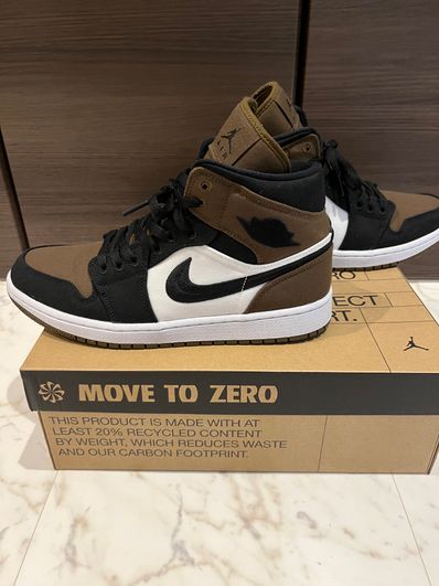 Nike Women's Air Jordan 1 Mid SE "Olive Toe"