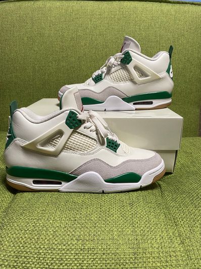 Nike SB × Air Jordan 4 Retro SP "Pine Green"
