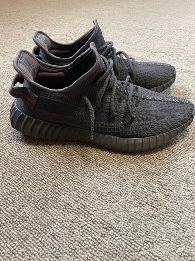 adidas YEEZY Boost 350 V2 "Black"