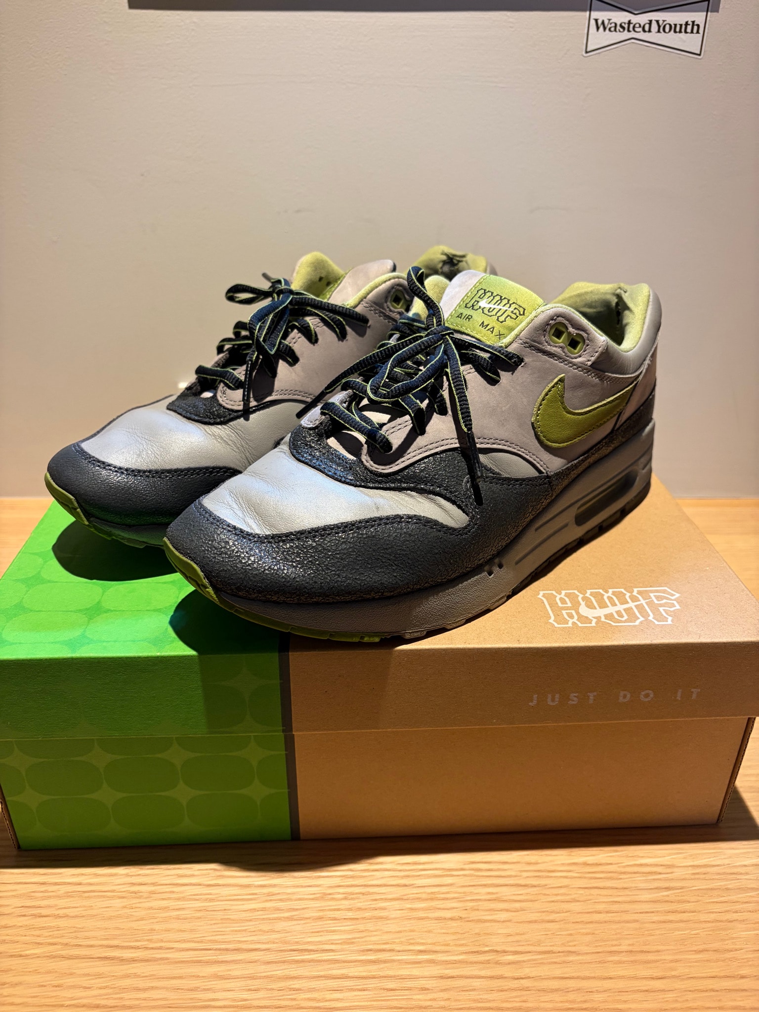 HUF × Nike Air Max 1 "Anthracite and Medium Grey"