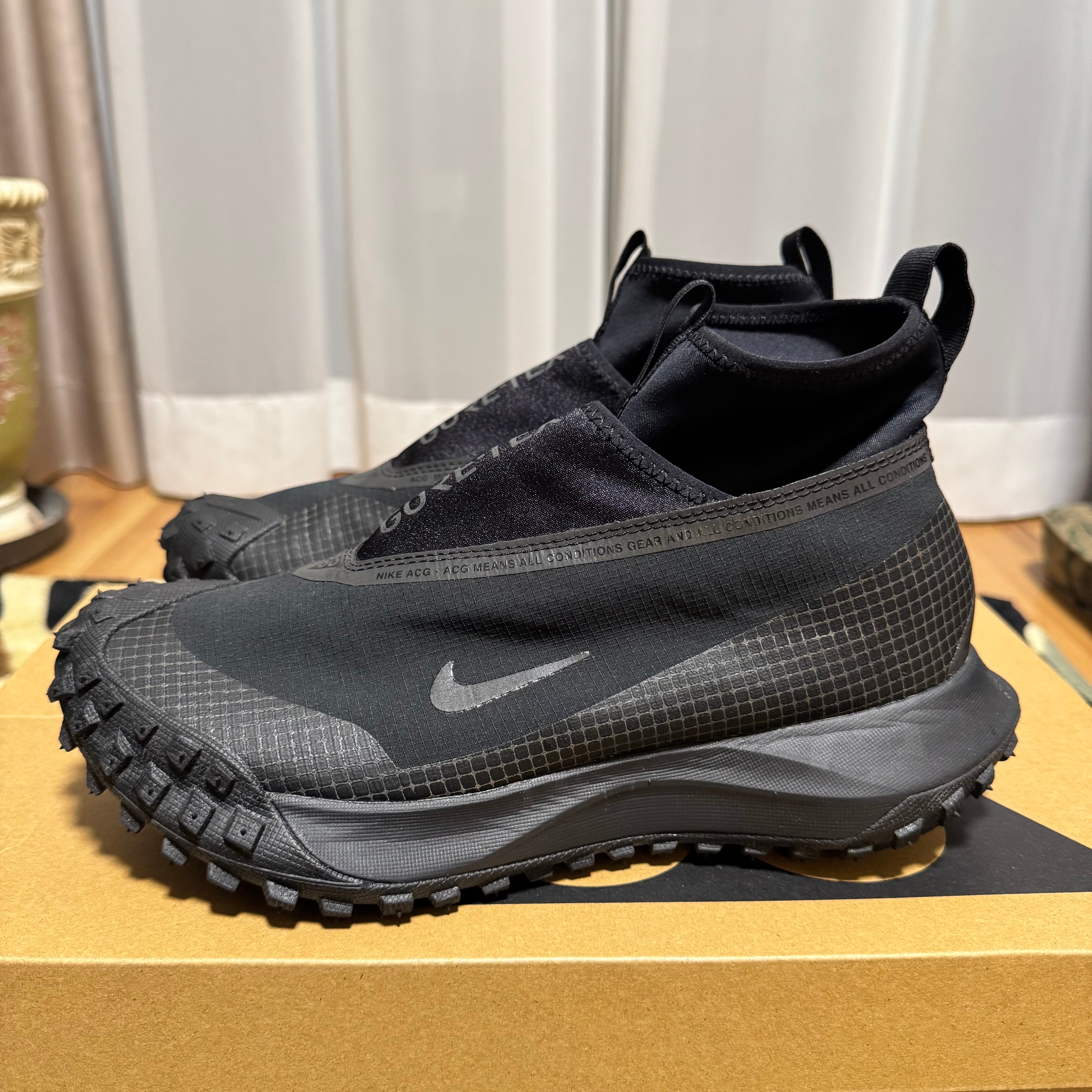 ナイキ ACG マウンテンフライ ゴアテックス 