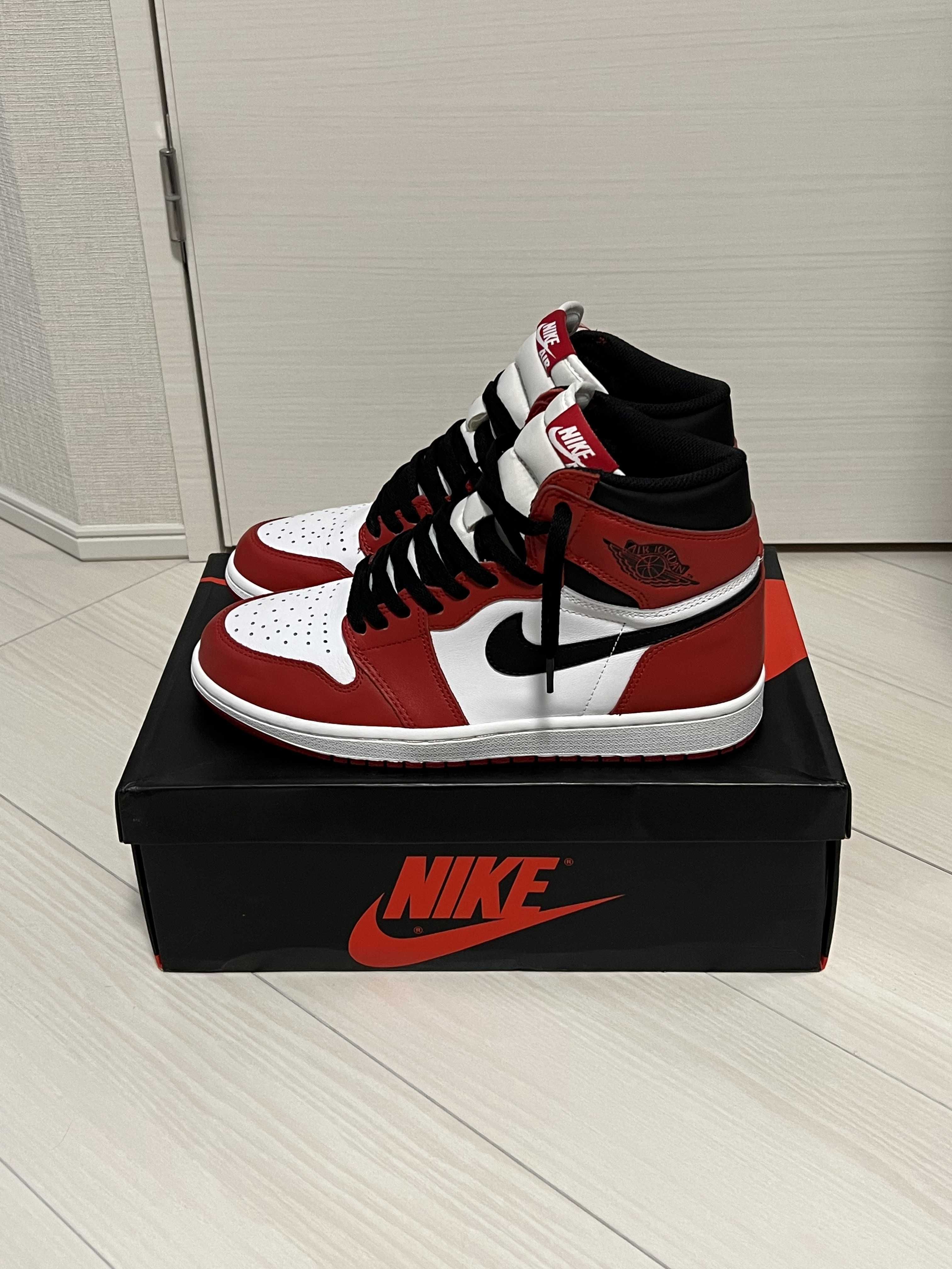 Nike Air Jordan 1 Retro High "Chicago" (2015)