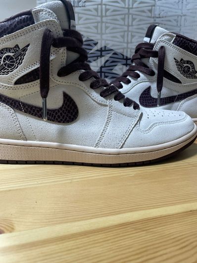 A Ma Maniere × Nike Air Jordan 1 Retro High OG "Sail and Burgundy"