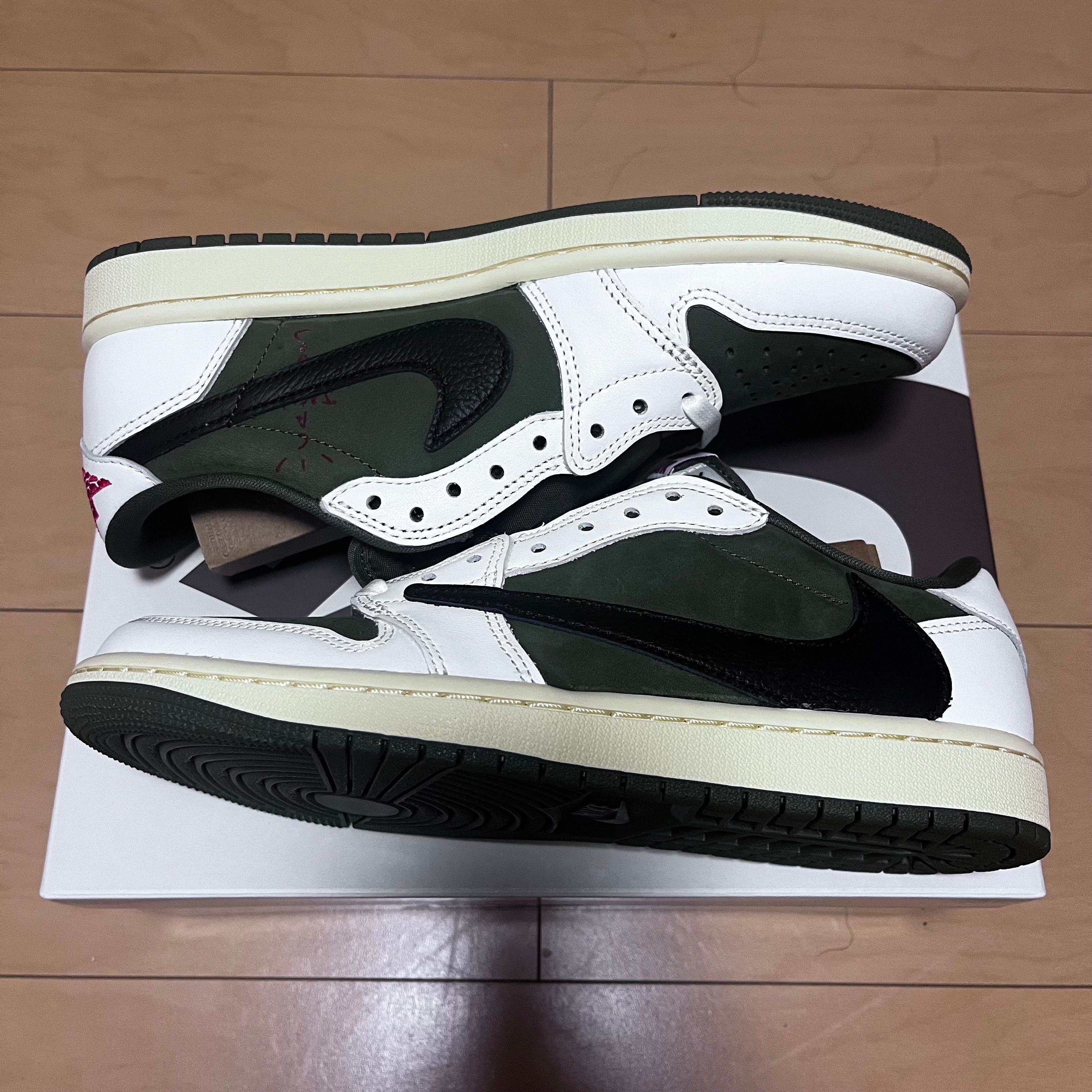 Travis Scott × Nike Air Jordan 1 Low OG SP "Reverse Olive"