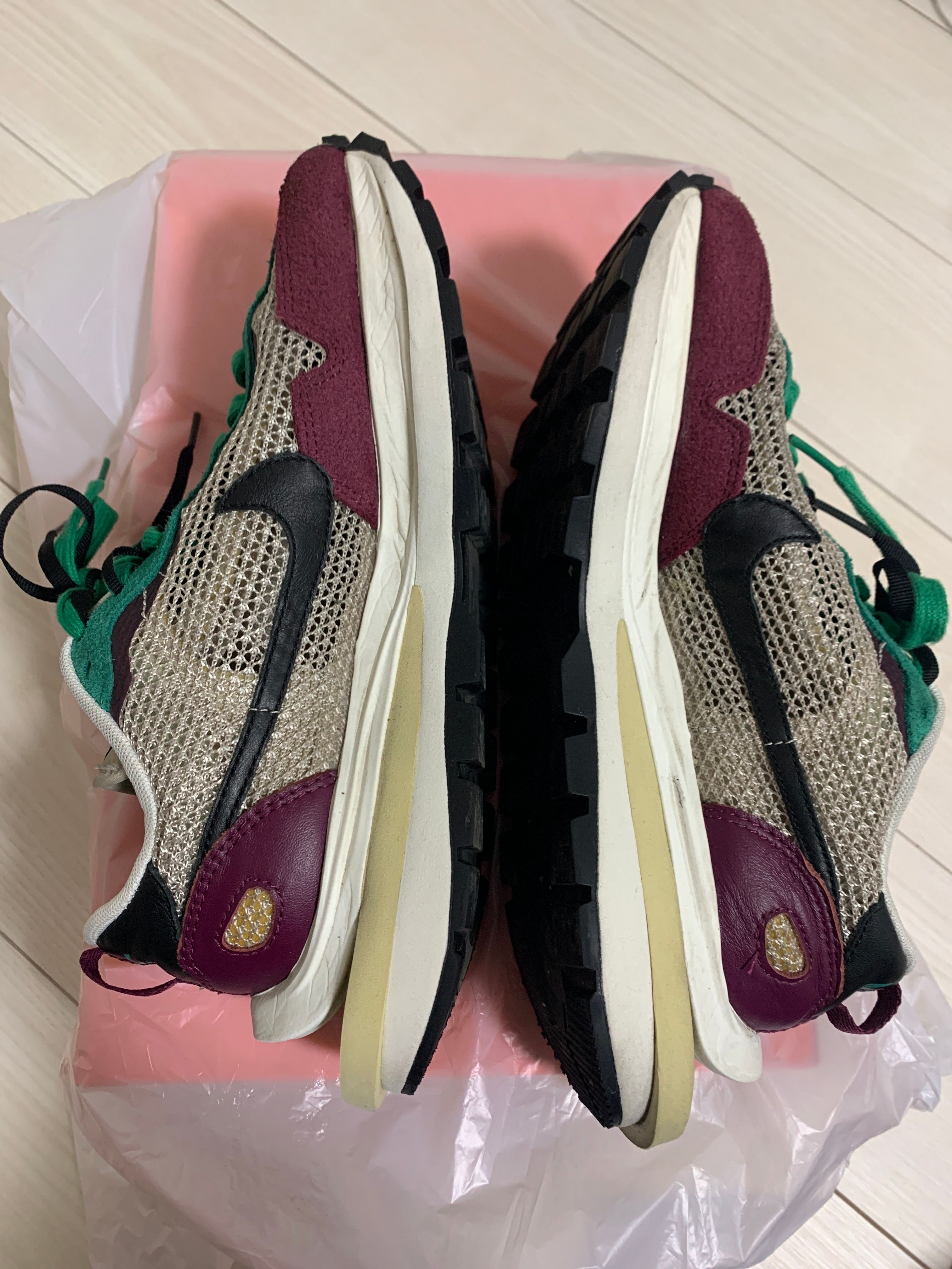 sacai × Nike Vapor Waffle "String/Red/Green"