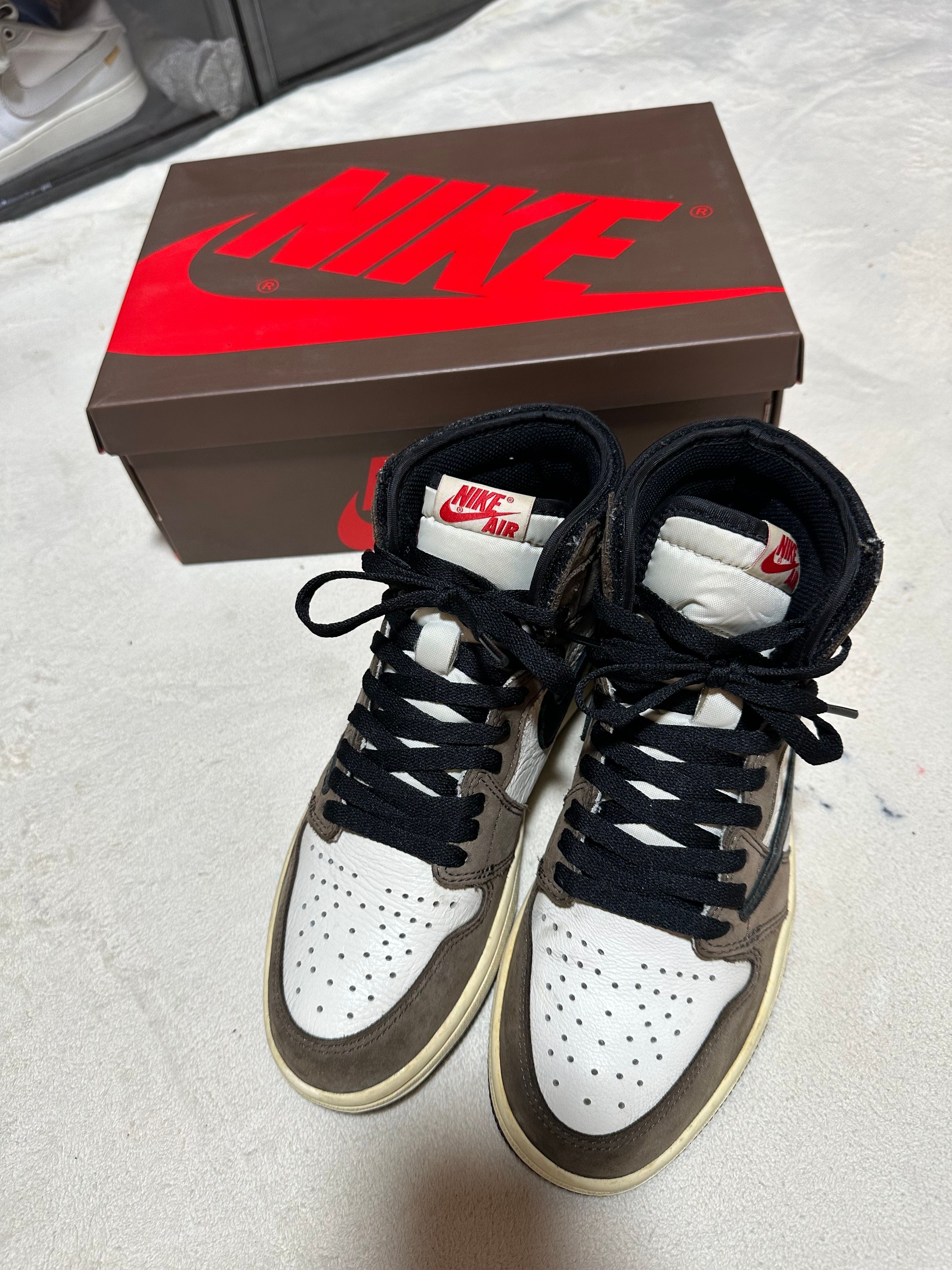 Travis Scott × Nike Air Jordan 1 Retro High OG TS SP "Sail/Dark Mocha"