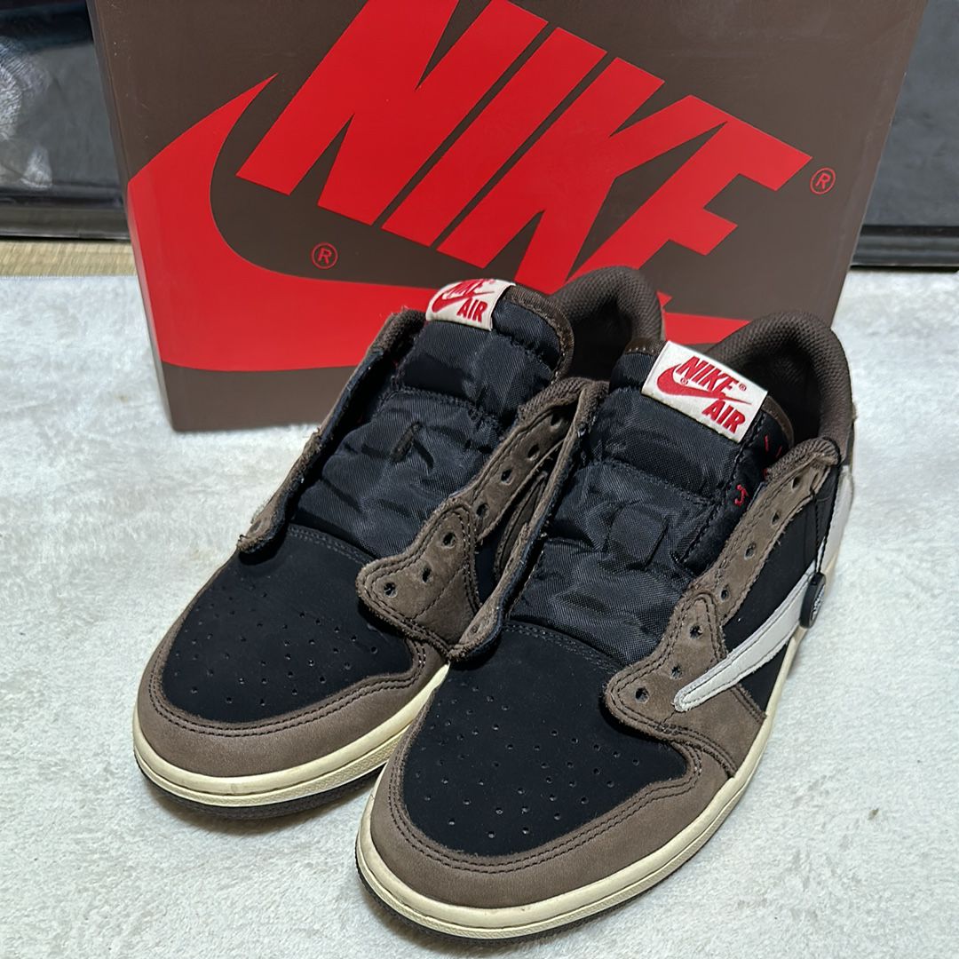 Travis Scott × Nike Air Jordan 1 Low OG SP-T "Black/Dark Mocha"