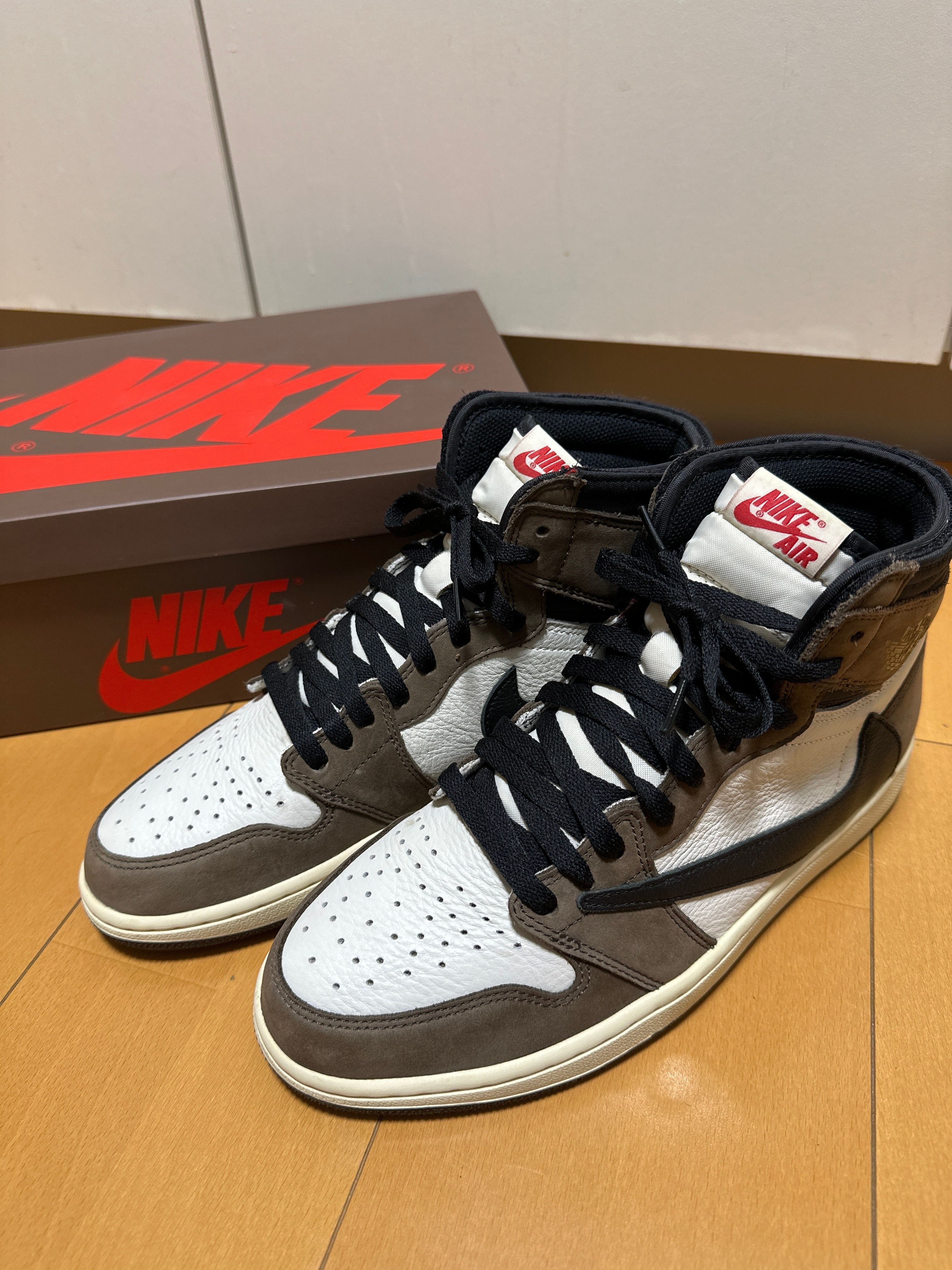 Travis Scott × Nike Air Jordan 1 Retro High OG TS SP "Sail/Dark Mocha"