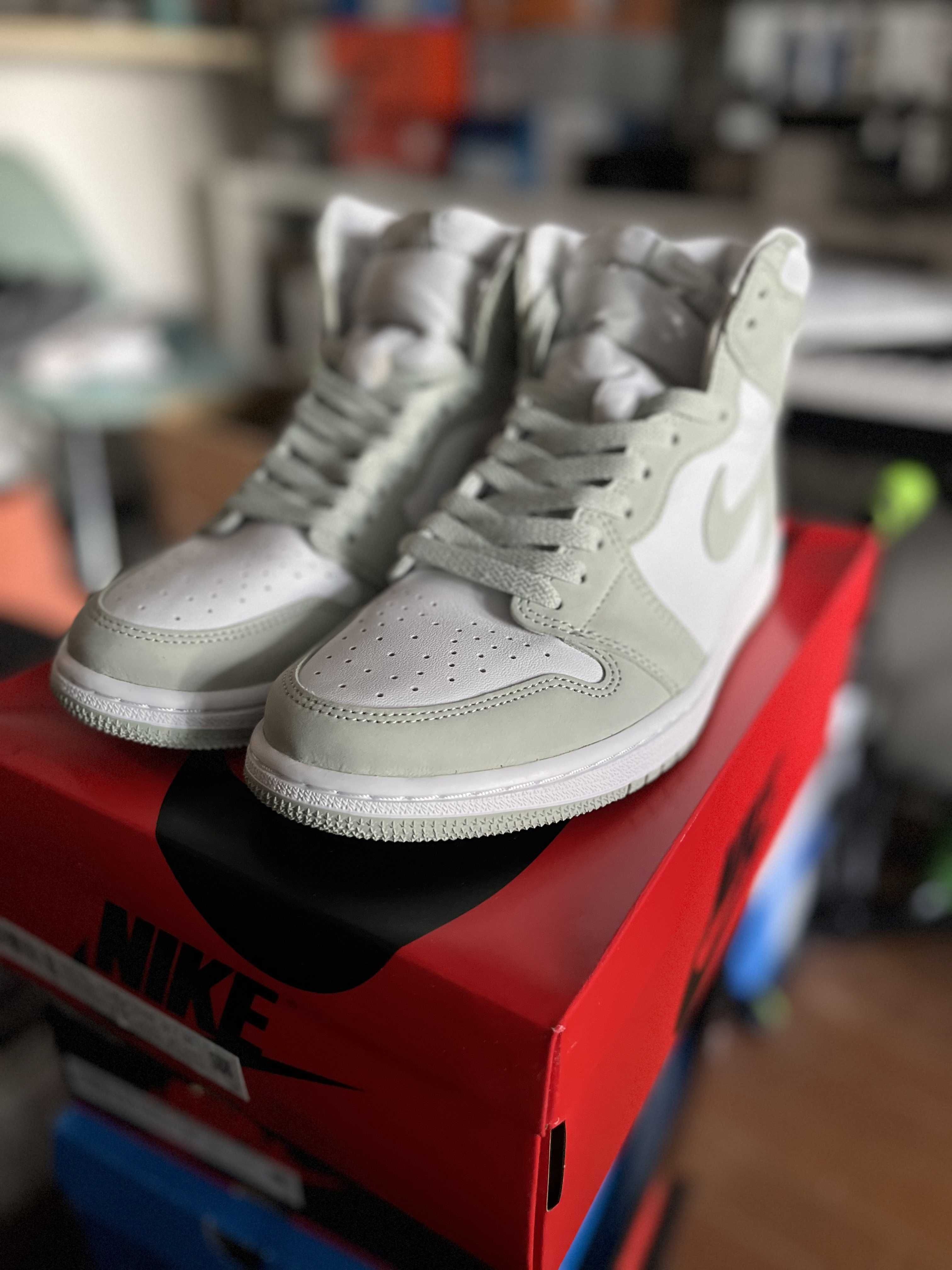 Nike Women's Air Jordan 1 High OG "Seafoam"