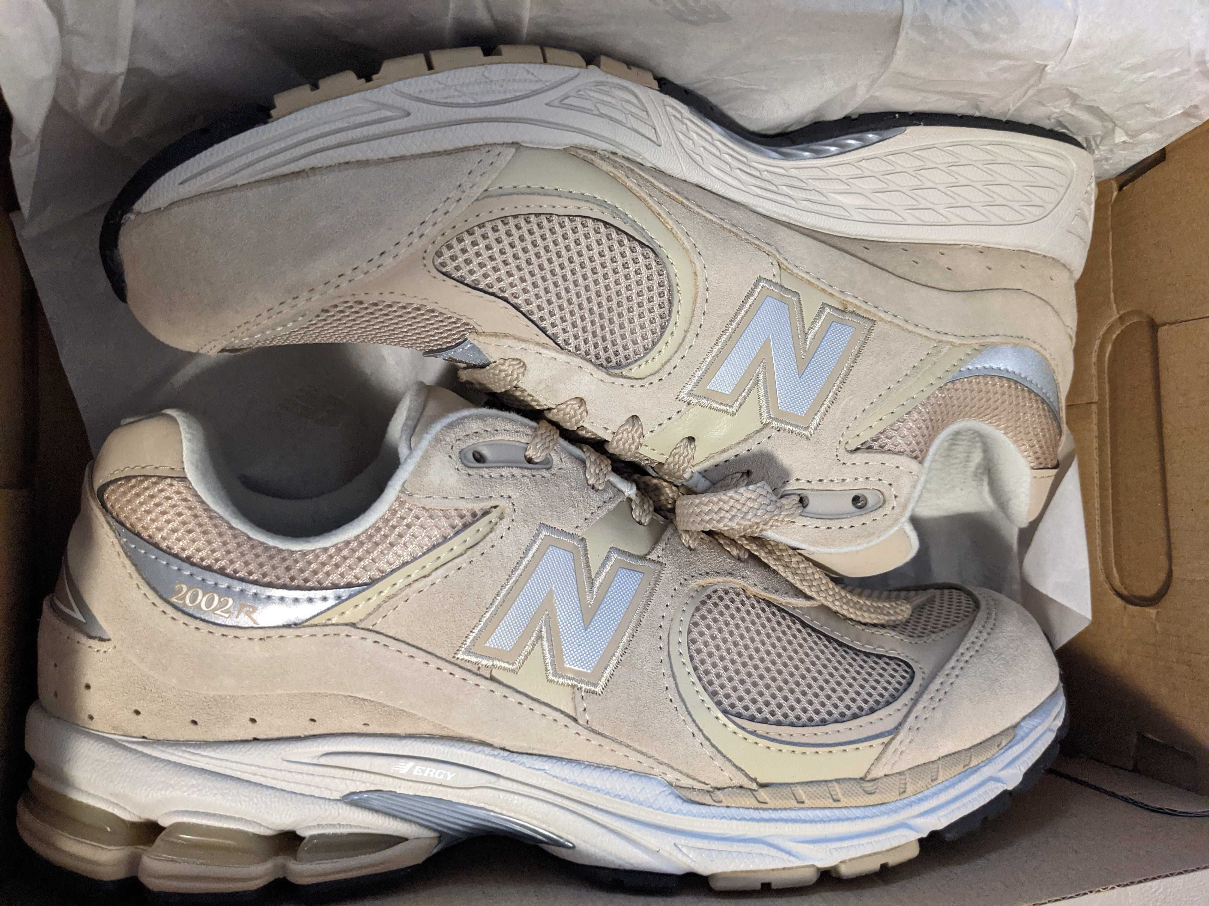 New Balance 2002R "Khaki/Silver"