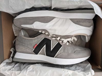 Levi's × New Balance 327 "Gray/Black"