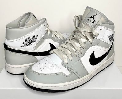 Nike Wmns Air Jordan 1 Mid