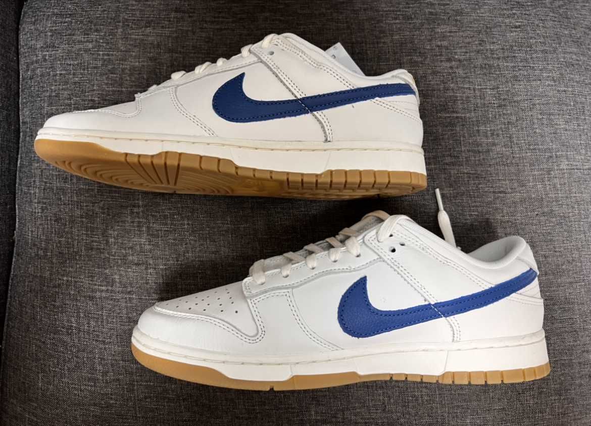 Nike Dunk Low SE "Royal and Gum"