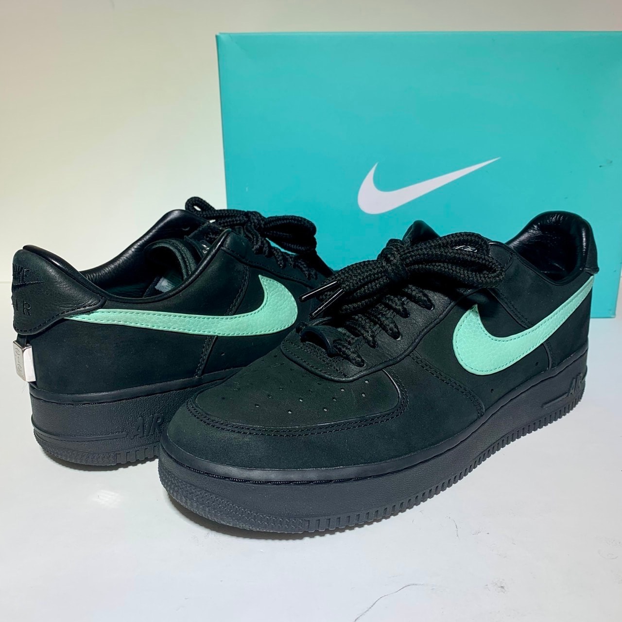 Tiffany & Co. × Nike Air Force 1 Low "1837"