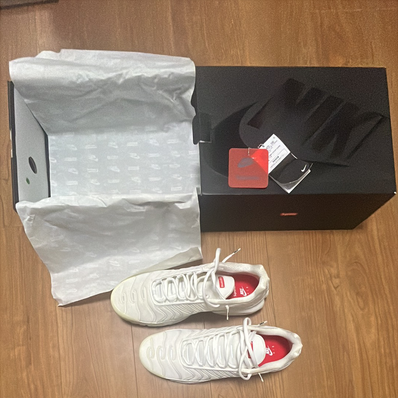 Supreme x Nike Air Max Plus TN "White/Speed Red"