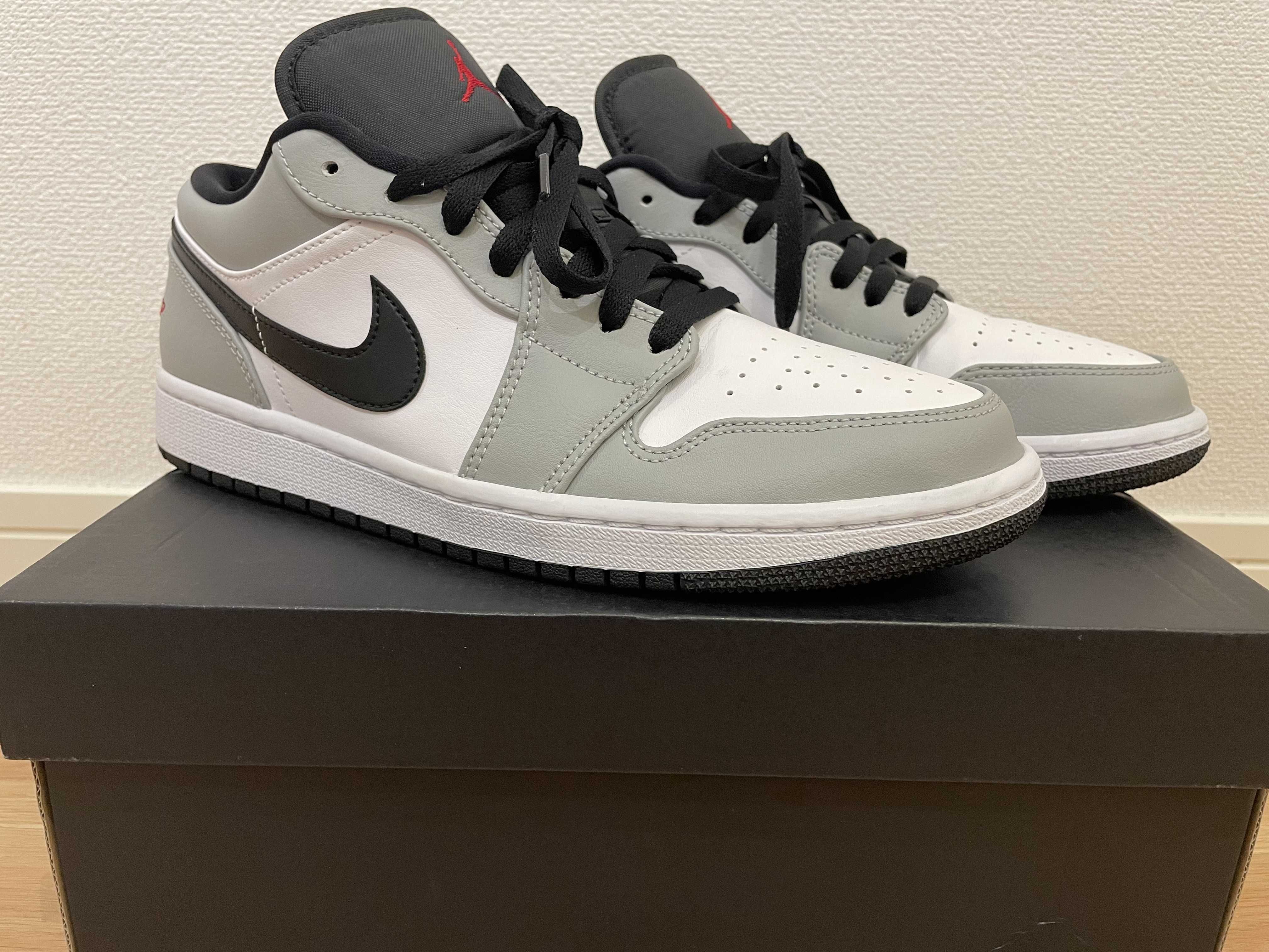 NIKE AIR JORDAN 1 LOW "LIGHT SMOKE GREY"