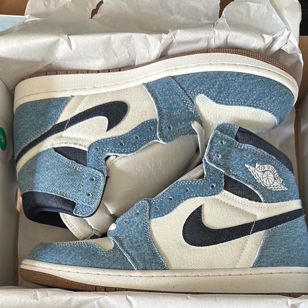 Nike Air Jordan 1 Retro High OG "Denim"