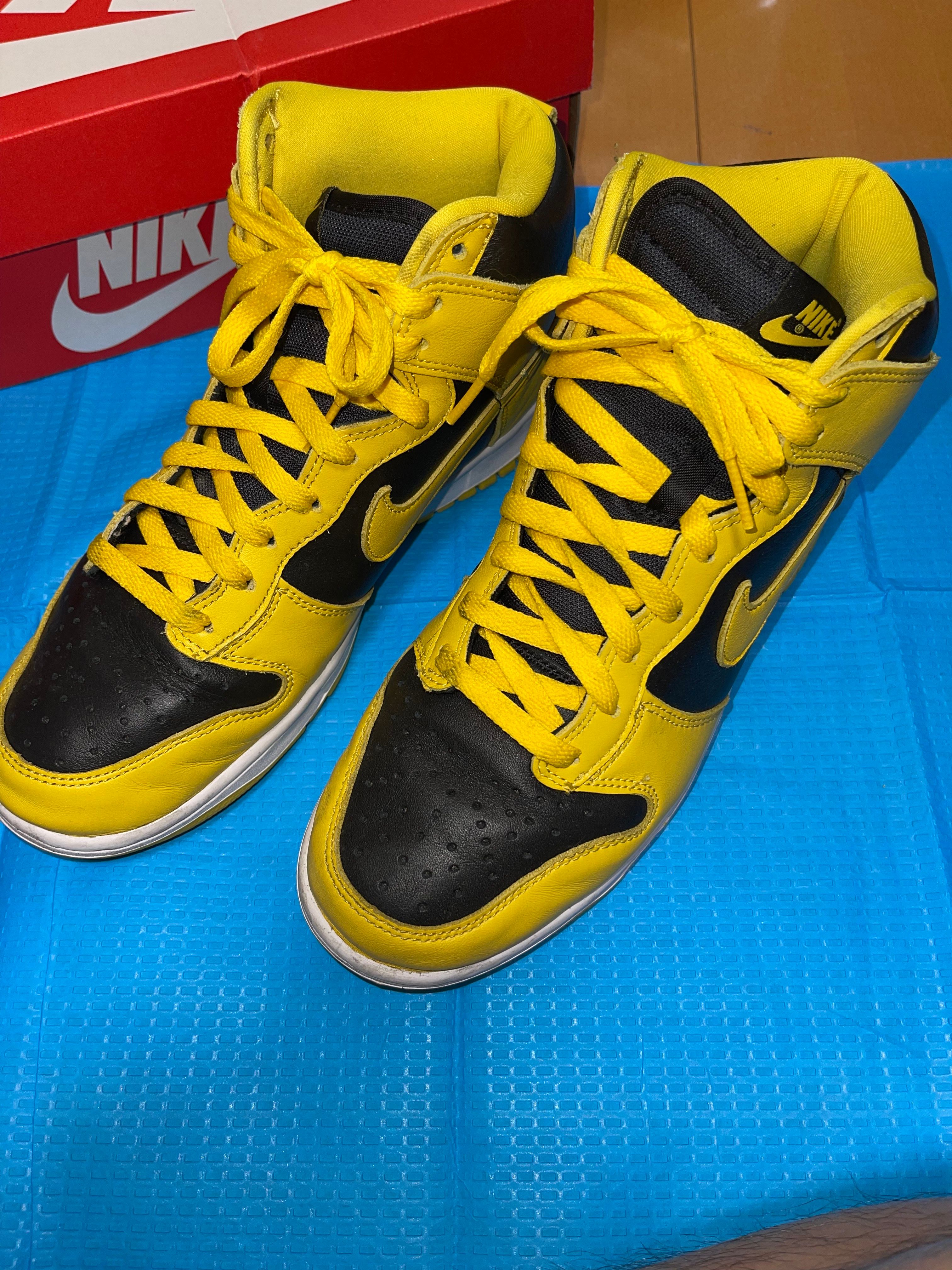 Nike Dunk High "Black/Varsity Maize"