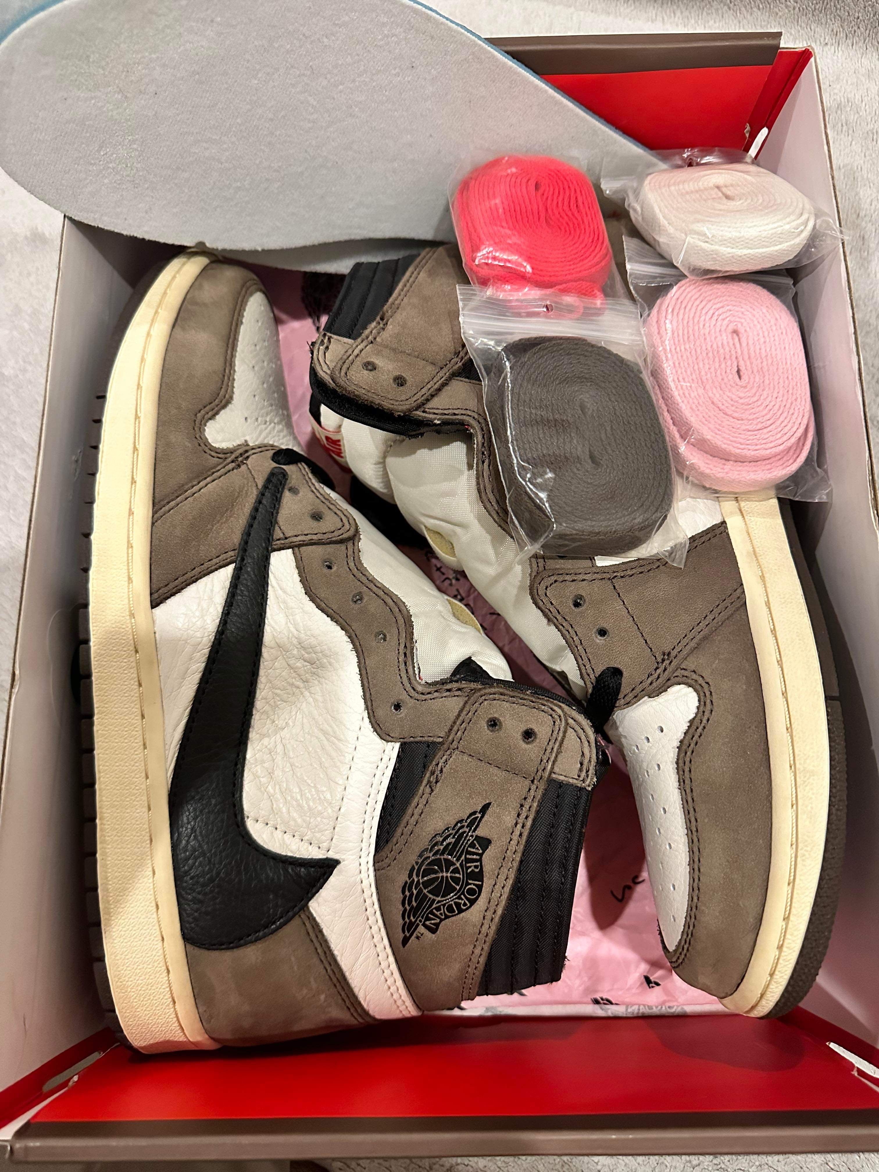 Travis Scott × Nike Air Jordan 1 Retro High OG TS SP "Sail/Dark Mocha"