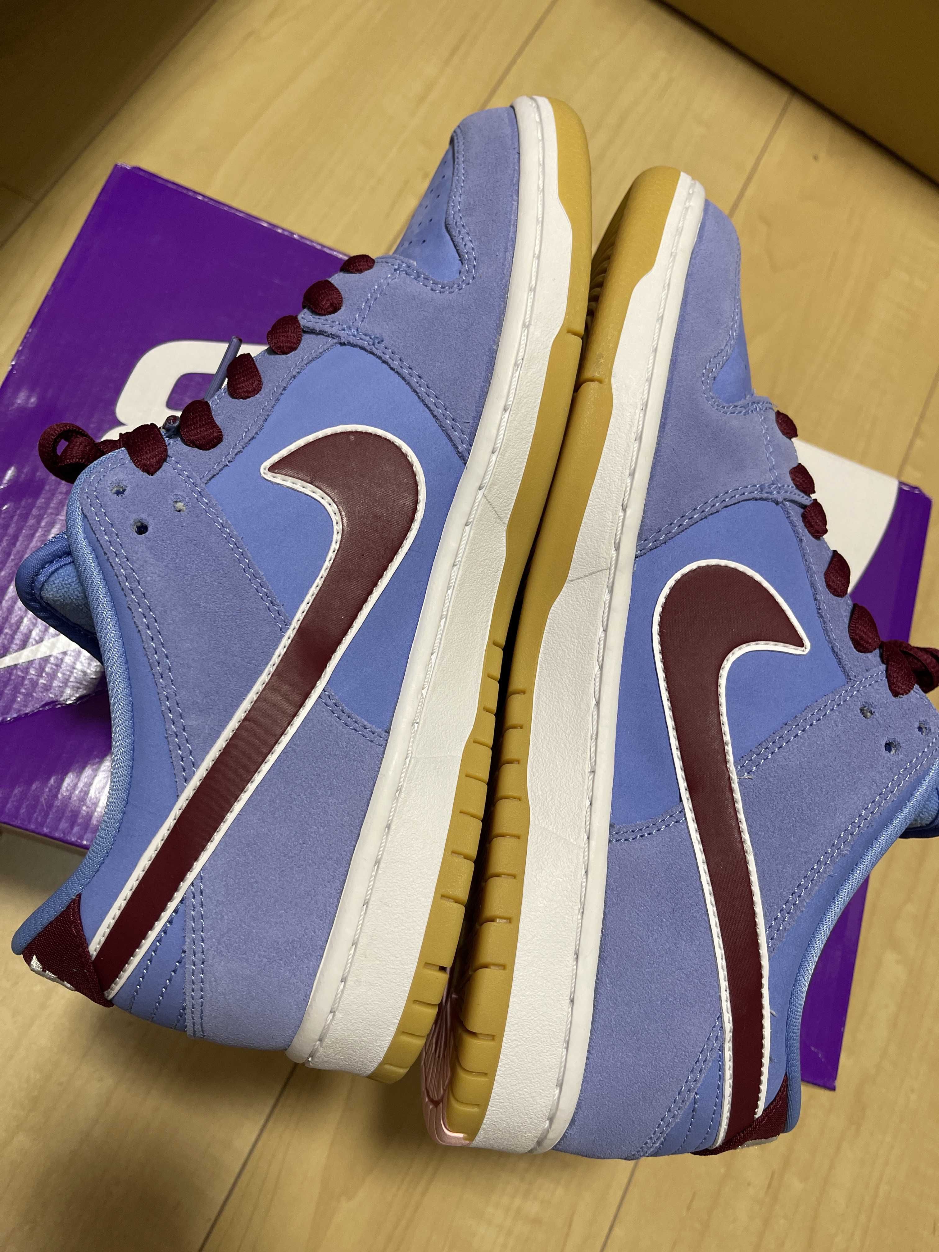 Nike SB Dunk Low Pro "Philadelphia Phillies/Valor Blue and Team Maroon"