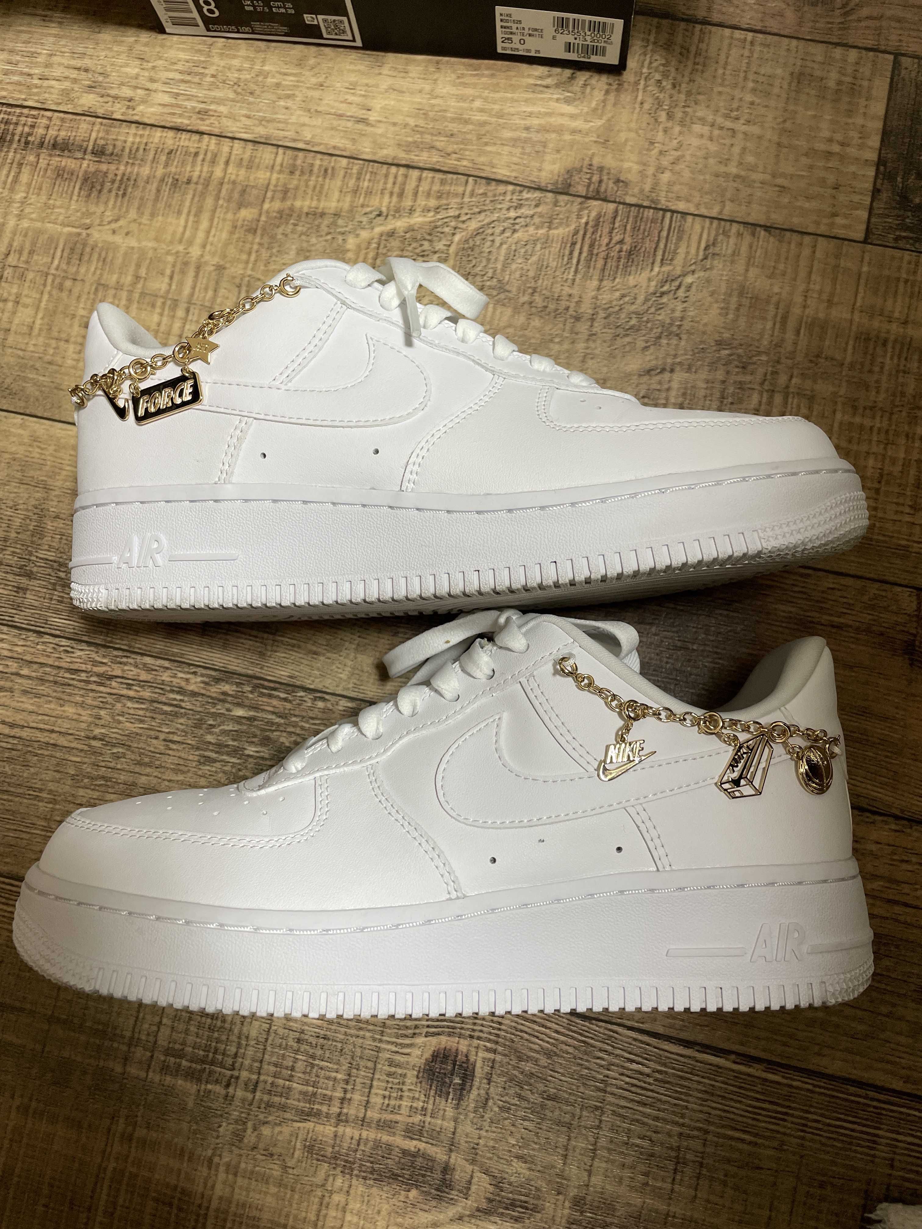 Nike Women's Air Force 1 Low "White Pendats"