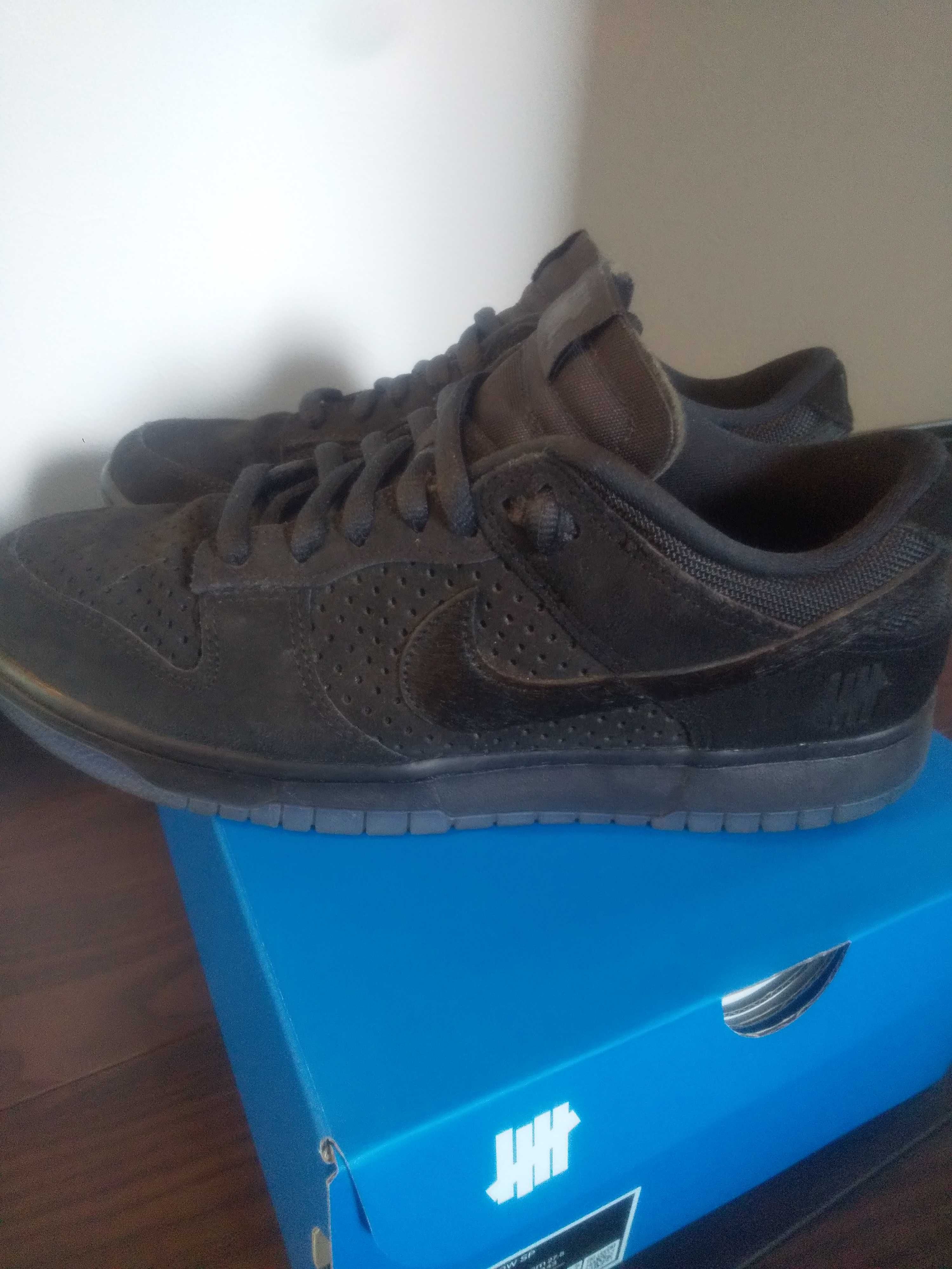 UNDEFEATED × Nike Dunk Low SP "5 ON IT"