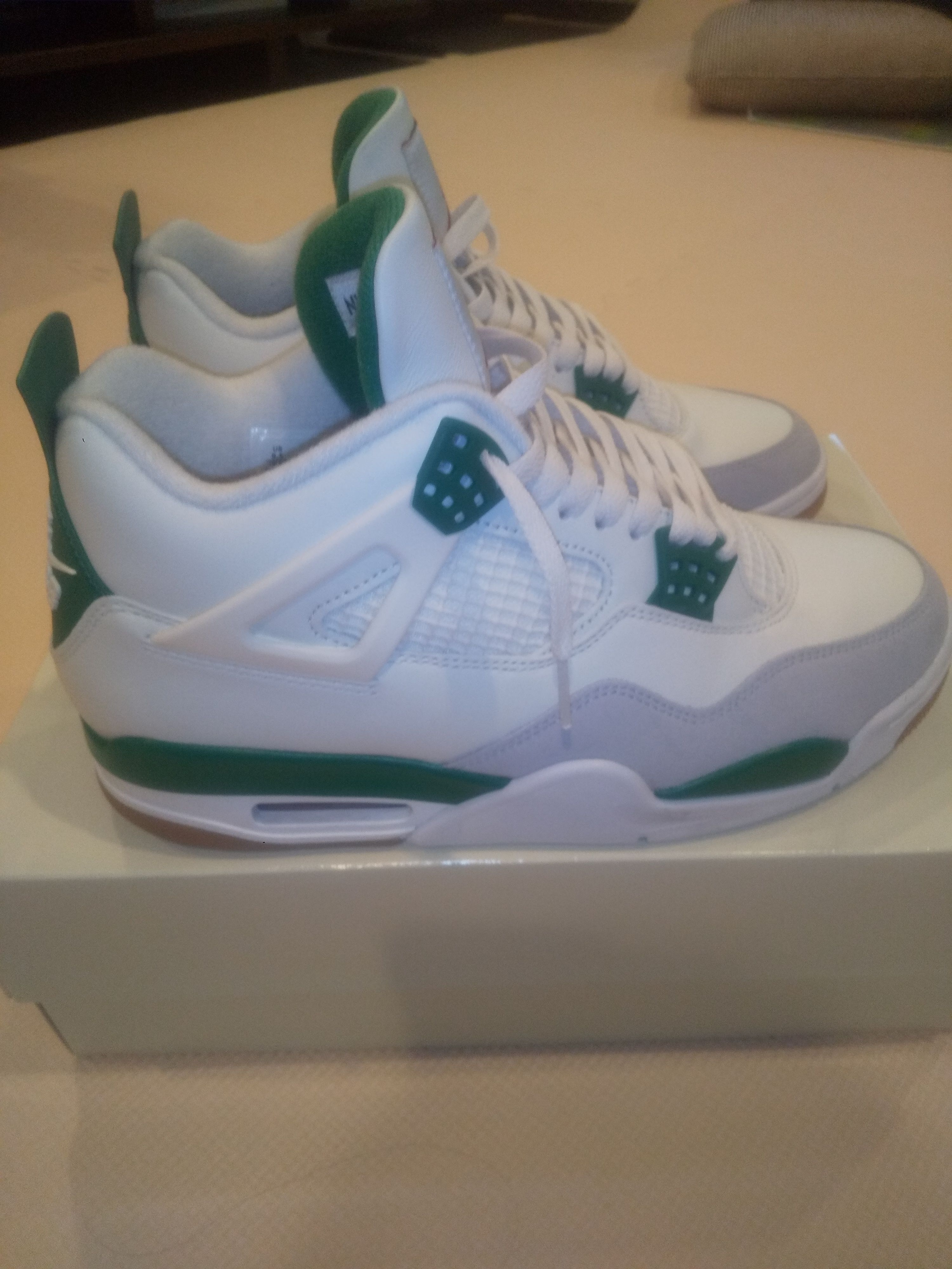 Nike SB × Air Jordan 4 Retro SP "Pine Green"