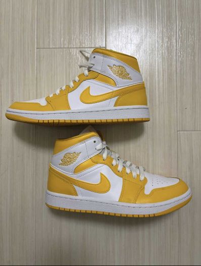 Nike Women's Air Jordan 1 Mid "Lemon"