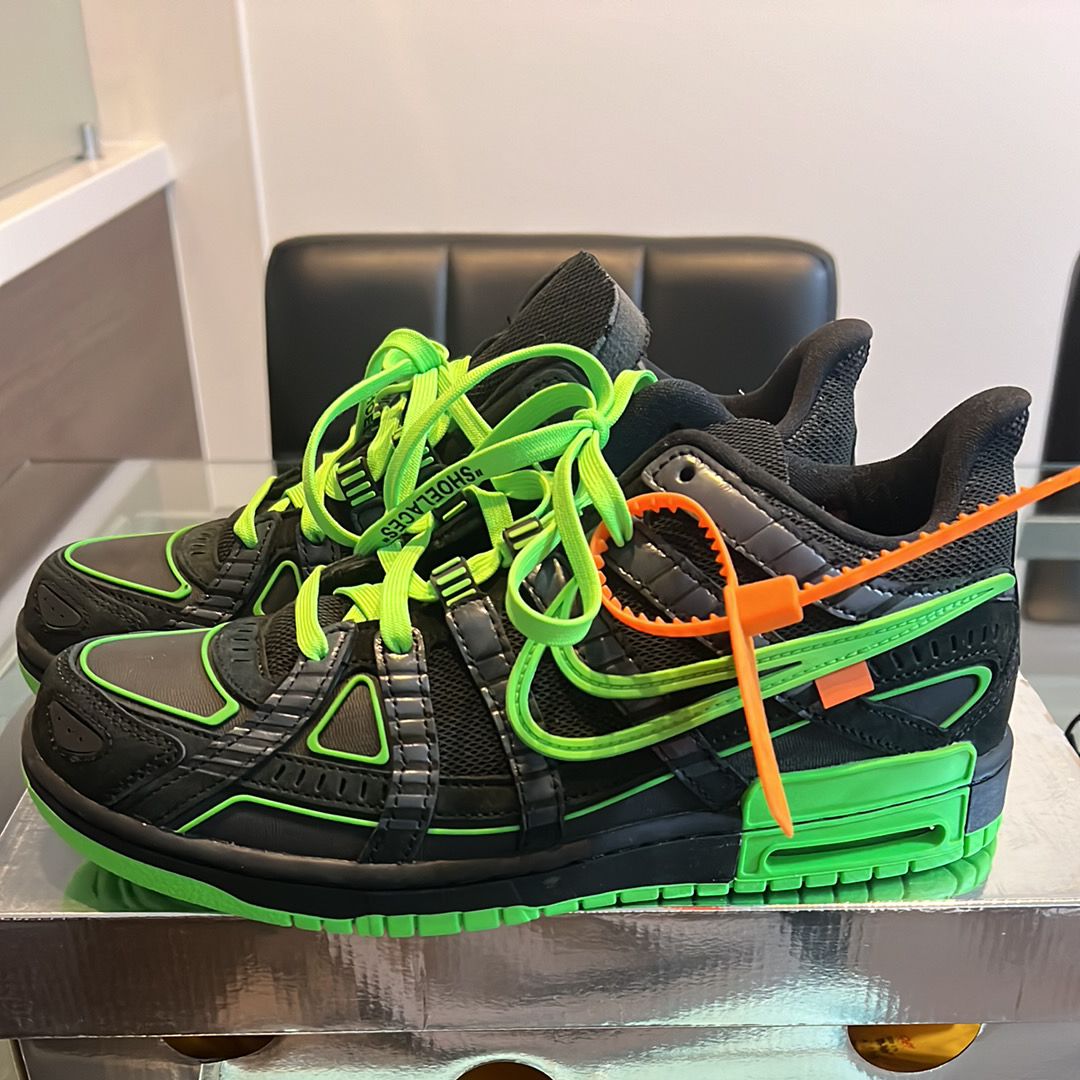 Off-White × Nike Air Rubber Dunk 