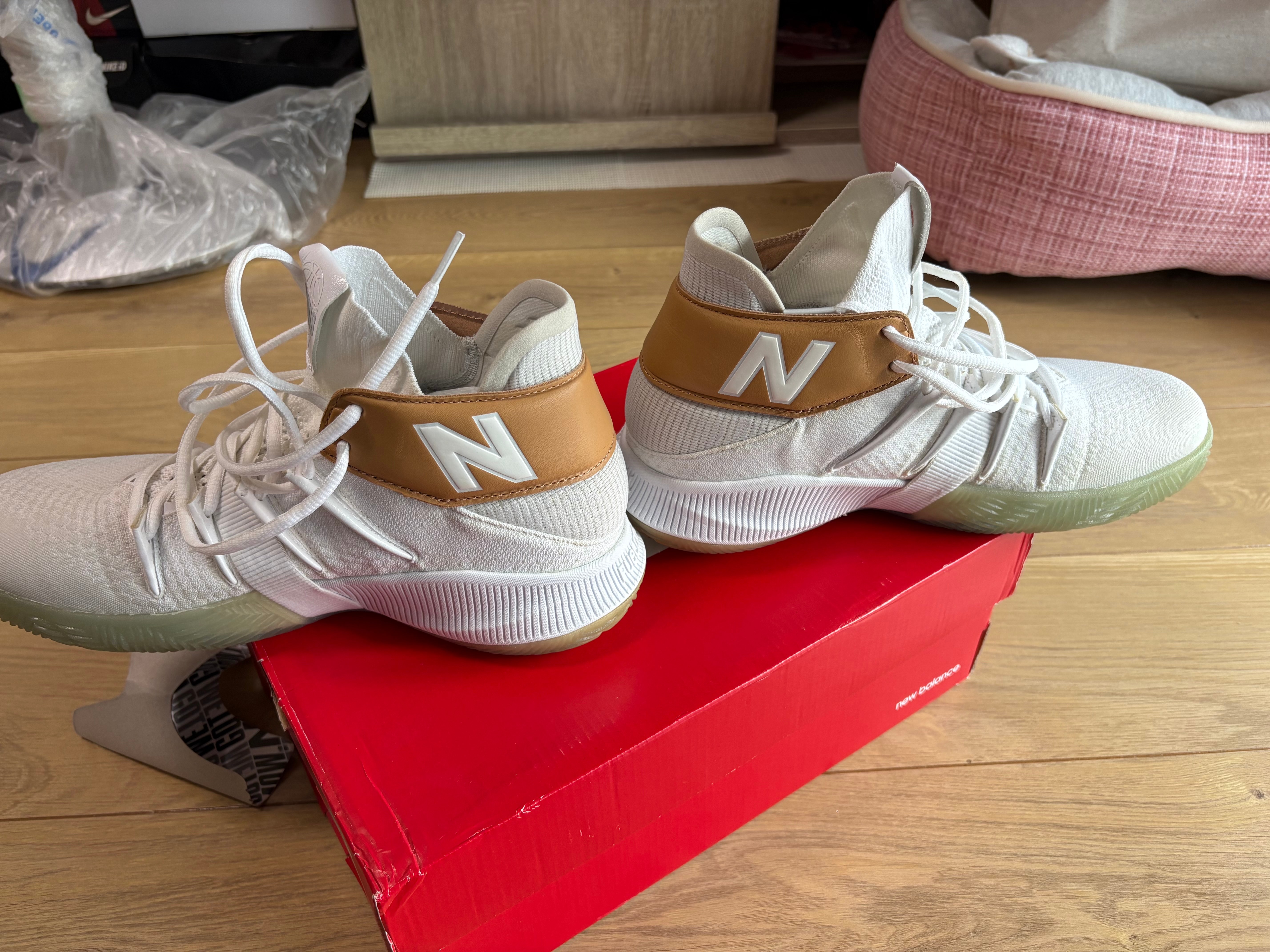 ニューバランス OMN1S "レイン"