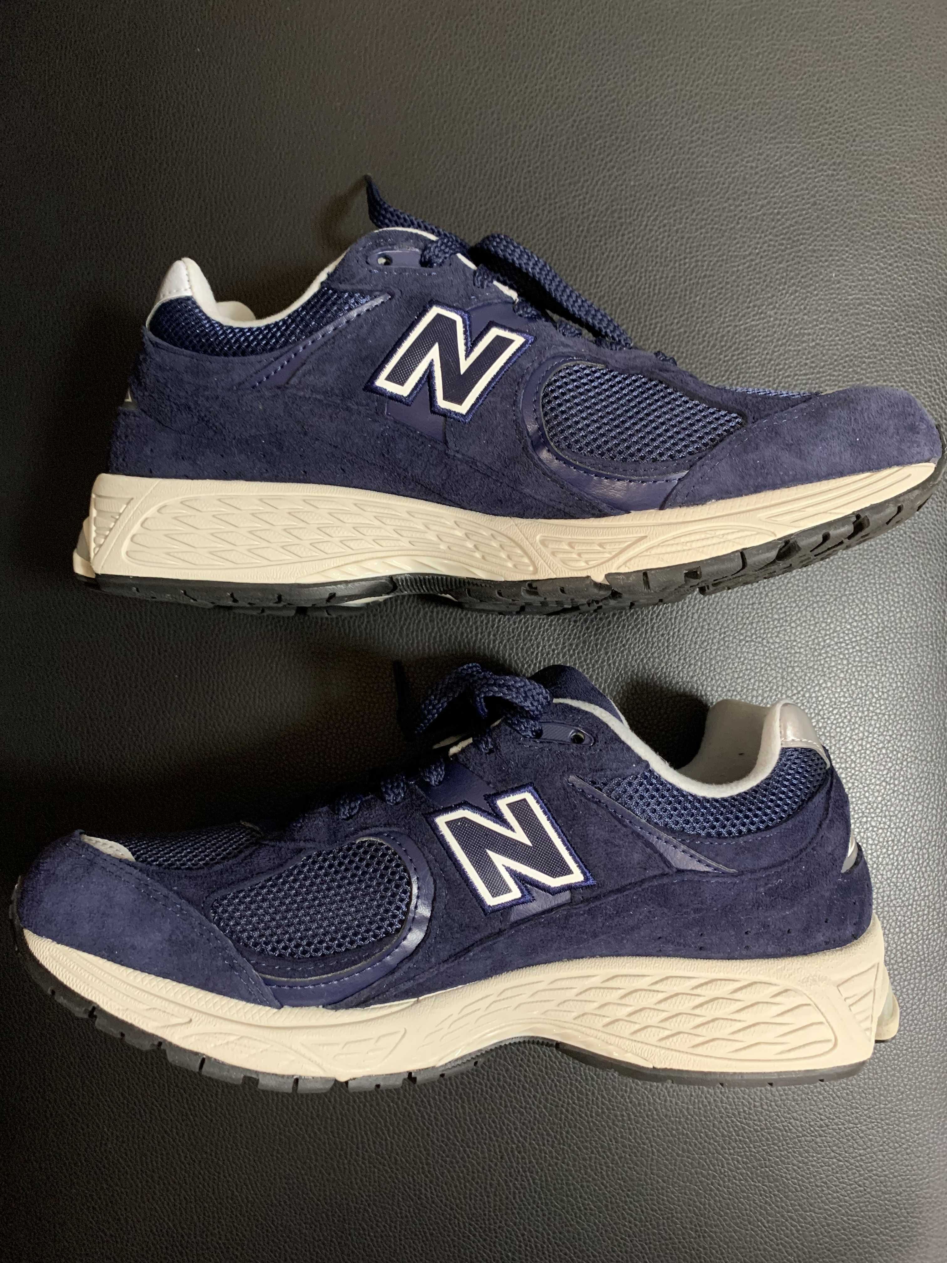 New Balance 2002R "Navy"