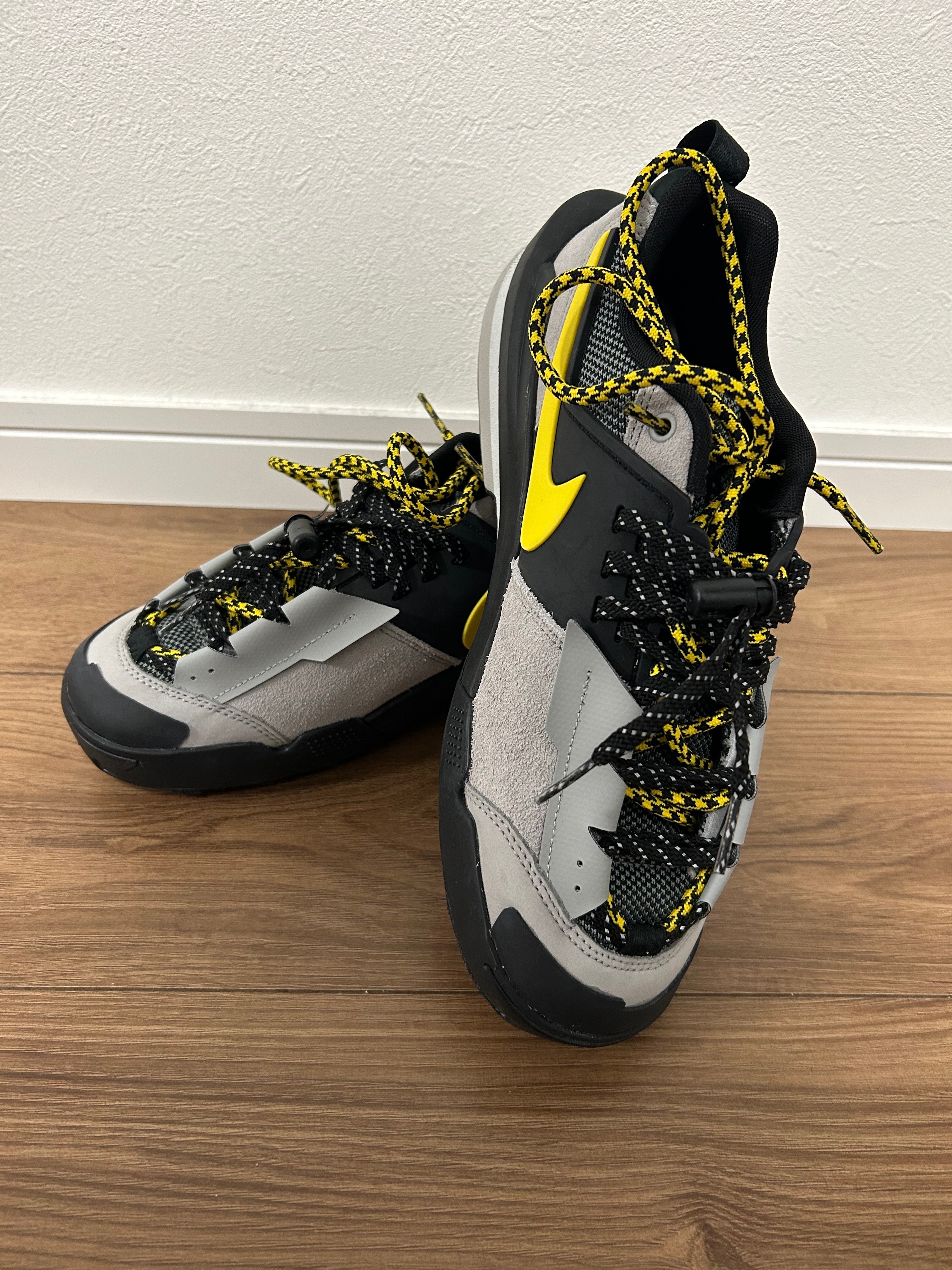 サカイ × ナイキ ゼガマドーム "マットシルバー"