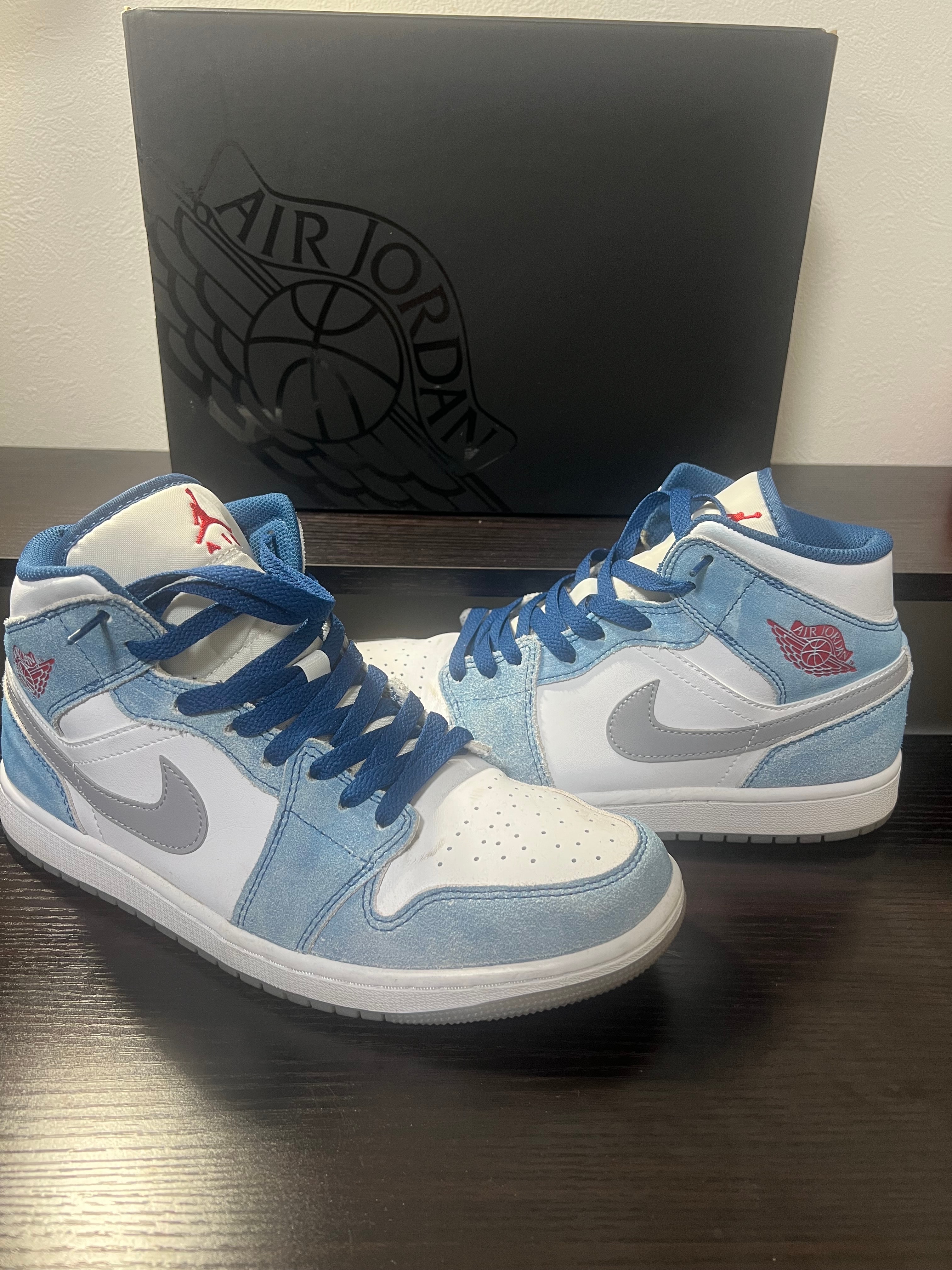 Nike Air Jordan 1 Mid SE "White/Hyper Royal/Red"