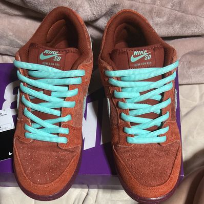 Nike SB Dunk Low Pro PRM "Mystic Red and Rosewood"