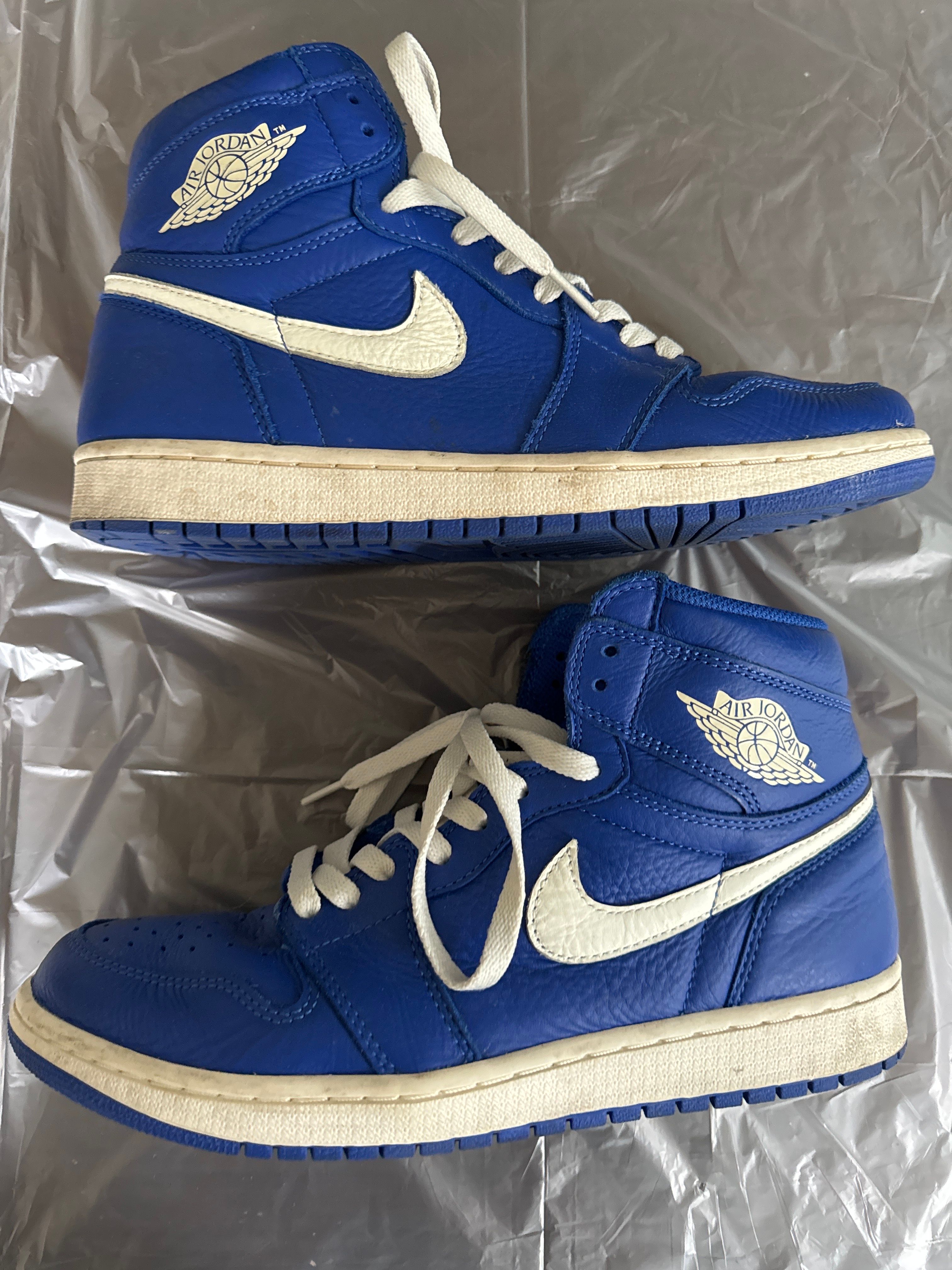 NIKE AIR JORDAN 1 RETRO HIGH "HYPER ROYAL"