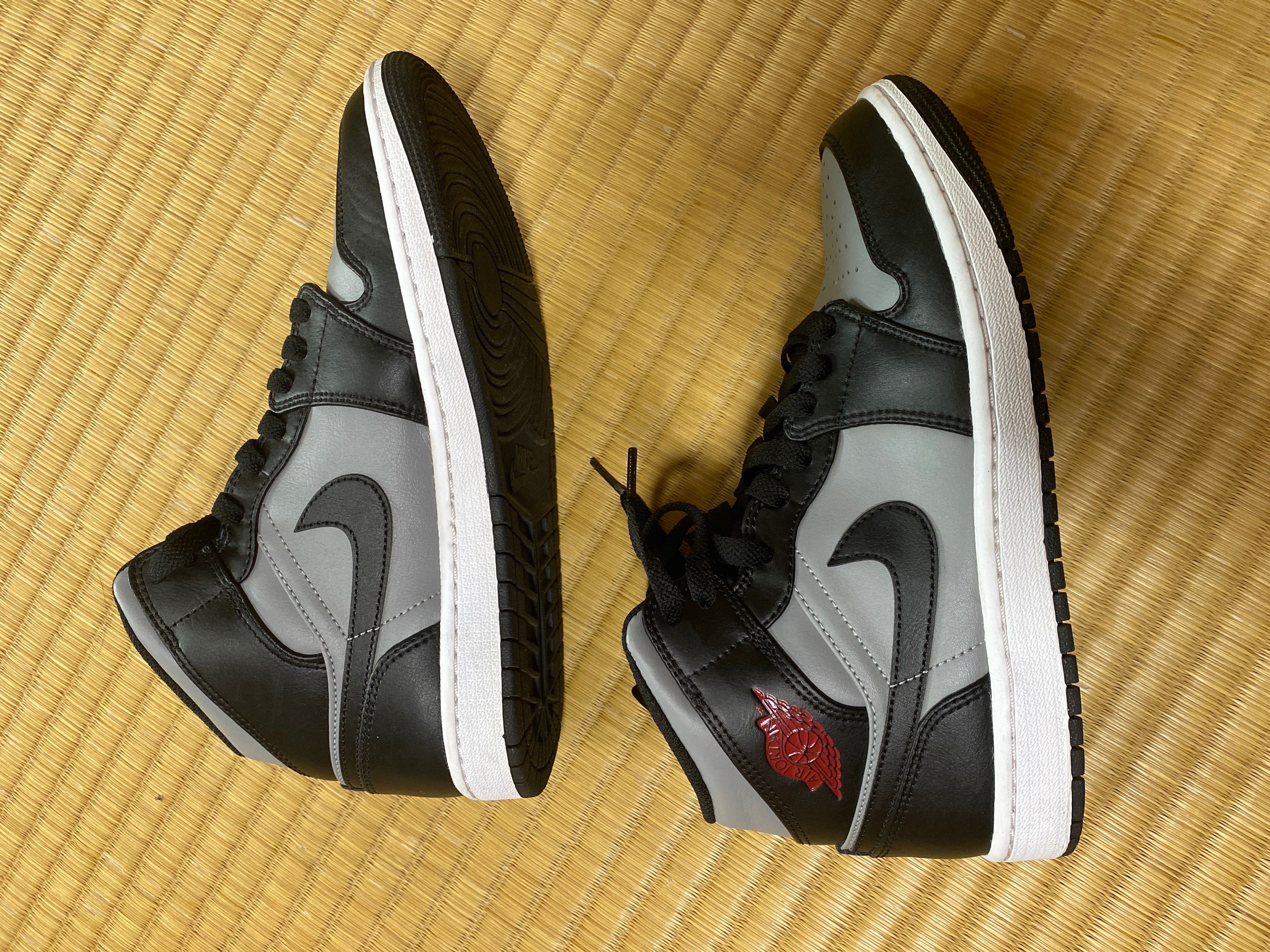 Nike Air Jordan 1 Mid "Shadow"