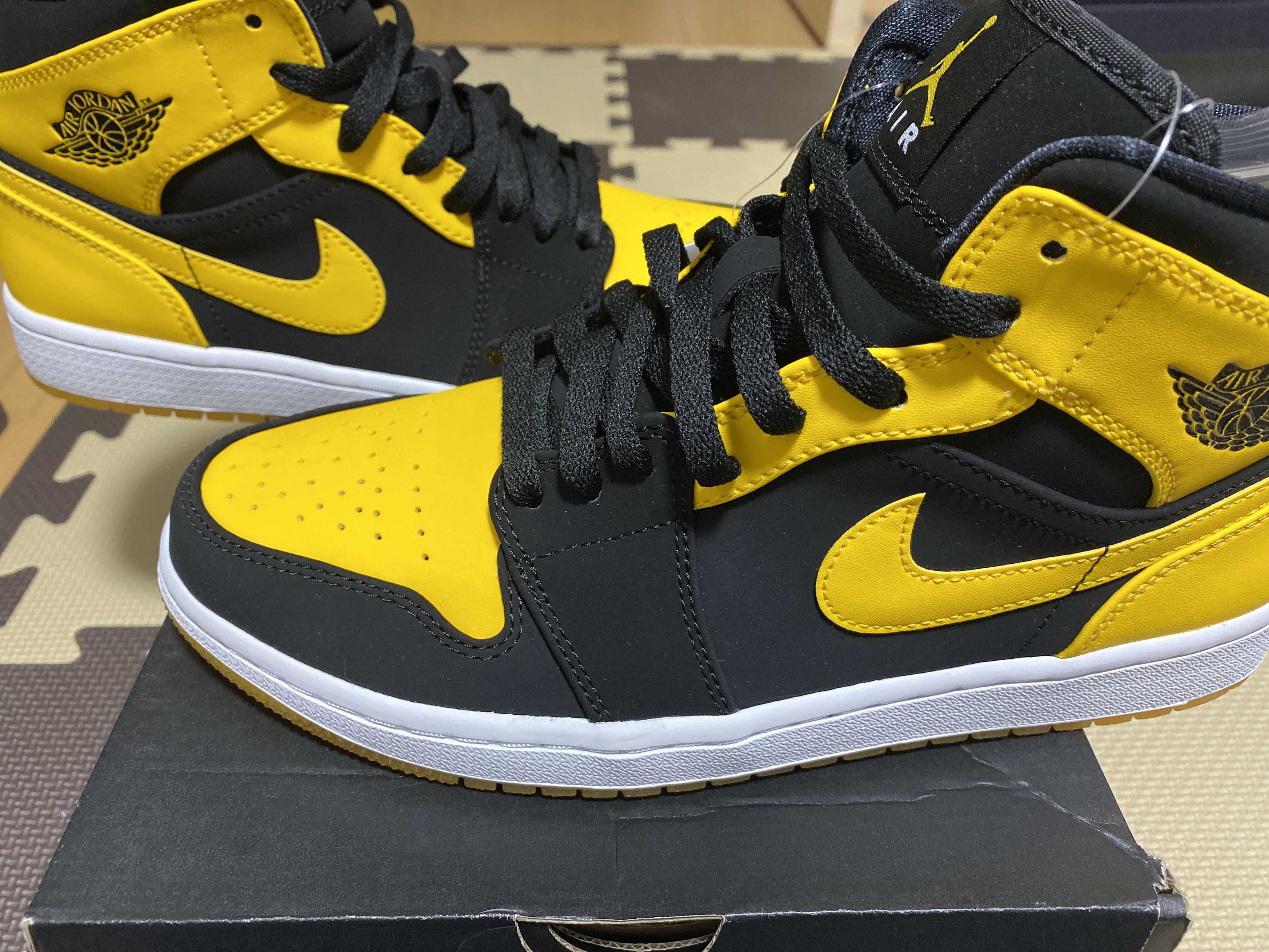 Nike Air Jordan 1 Retro Mid "New Love" (2017)