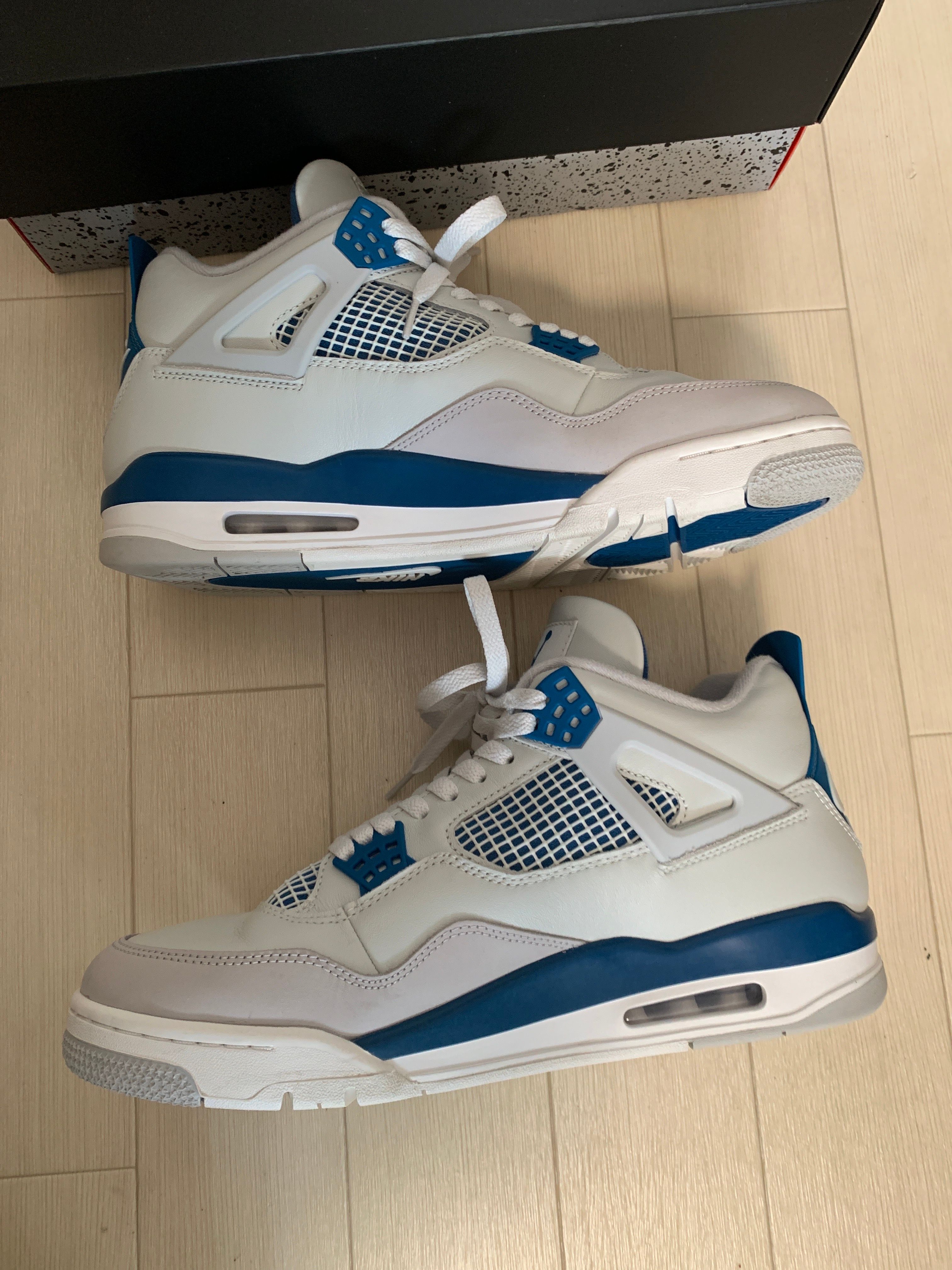 Nike Air Jordan 4 Retro "Industrial Blue"